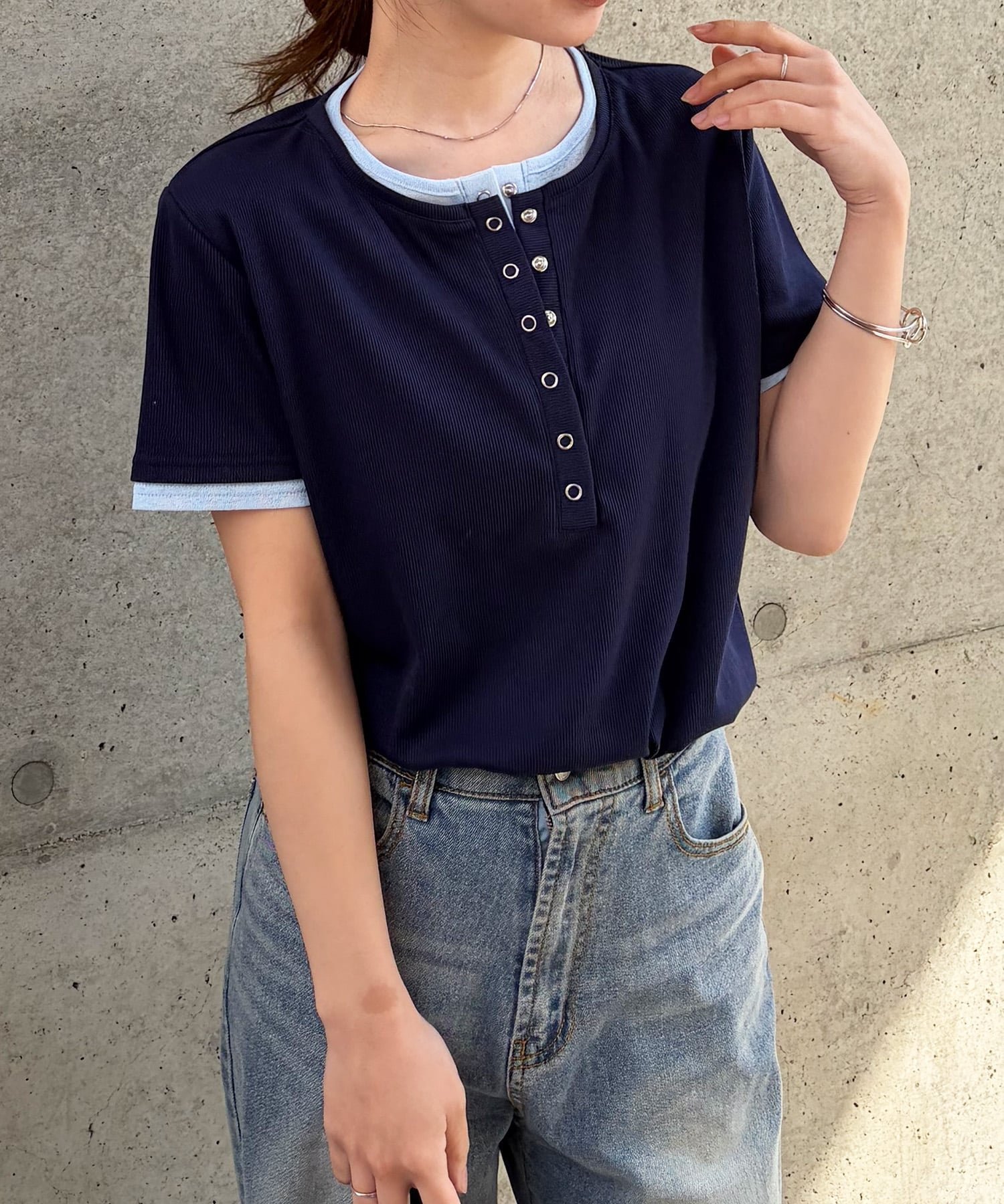 【ラナン/Ranan】のRanan/レイヤードヘンリーネックTシャツ インテリア・キッズ・メンズ・レディースファッション・服の通販 founy(ファウニー) 　ファッション　Fashion　レディースファッション　Fashion for Women　トップス・カットソー　Cut & Sew Tops　シャツ・ブラウス・オフィスカジュアル　Elegant Blouses & Button-Ups　ロングTシャツ・Tシャツ　Longline T-Shirts & Tees　インナー　Innerwear　スラックス　Slacks, Dress Pants　デニム　Denim, Jeans Material　ポケット　Pocket, Pocket Detail　半袖　Short Sleeve, Half Sleeve　ミドル　Middle Length, Mid Height　リラックス　Relax, Relaxed Fit　ワンポイント　One Point, Statement Accent　NE|ID: prp329100004984996 ipo3291000000037341900