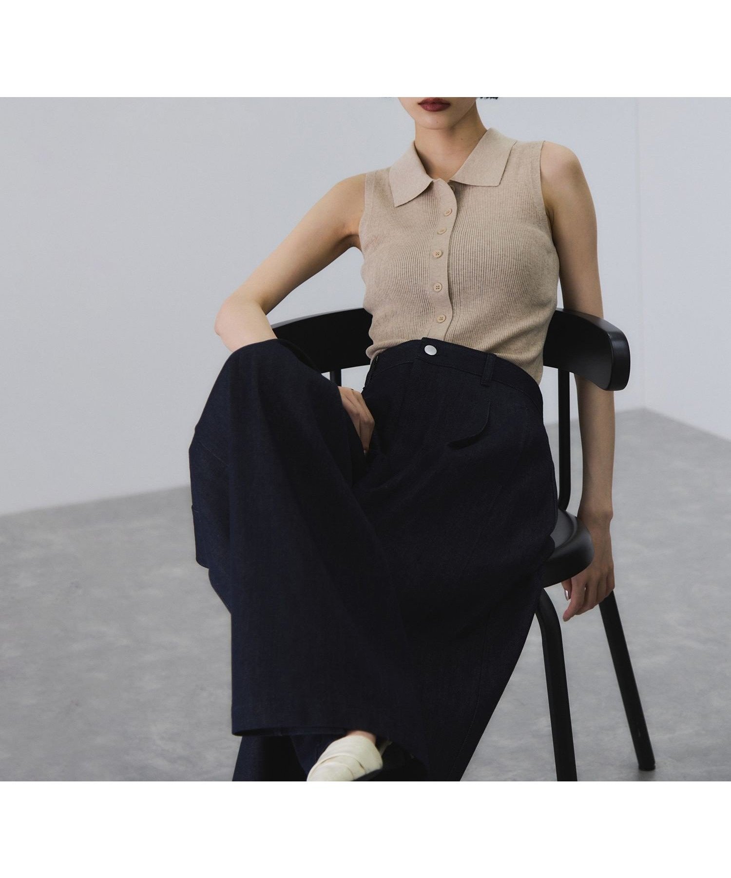 【アダム エ ロペ/ADAM ET ROPE'】のリブノースリーブニット インテリア・キッズ・メンズ・レディースファッション・服の通販 founy(ファウニー) 　ファッション　Fashion　レディースファッション　Fashion for Women　トップス・カットソー　Cut & Sew Tops　ニット　Knit Tops & Sweaters　キャミソール&ノースリーブ　Camisoles & Sleeveless Tops　イタリア　Italy　インナー　Innerwear　ウォッシャブル　Machine Washable　洗える　Machine Washable　カーディガン　Cardigan, Knitwear　ジャケット　Jacket, Outerwear　デニム　Denim, Jeans Material　フェミニン　Feminine, Girly　フロント　Front, Front Design　A/W・秋冬　Autumn/Winter　おすすめ　Recommended / Our Picks　エレガント 上品　Elegant　2026年　2026　2026-2027秋冬・A/W　Autumn/Winter 2026–27 AW26–27　ベージュ系(28)|ID: prp329100004985046 ipo3291000000037342196