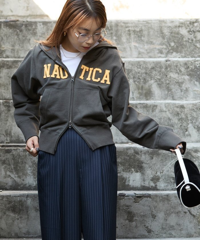 【フリークスストア/FREAK'S STORE】のアップリケロゴフルジップパーカー 25AW インテリア・キッズ・メンズ・レディースファッション・服の通販 founy(ファウニー) 　ファッション　Fashion　レディースファッション　Fashion for Women　トップス・カットソー　Cut & Sew Tops　レディースパーカー・カジュアルフーディー　Casual Hoodies & Sweatshirts　2025年　2025　2025-2026秋冬・A/W　Autumn/Winter 2025–26 AW25–26　2026年　2026　2026春夏・S/S　Spring/Summer 2026 SS26　コンパクト　Compact, Small Size　ショート　Short, Short Length　トレンド　Trend, Trending Now　ピーチ　Peach, Soft Touch　フロント　Front, Front Design　ワッフル　Waffle, Waffle Knit　人気　Popular, Best Seller　夏　Summer　S/S・春夏　SS, Spring/Summer, Warm Season　チャコールグレー|ID: prp329100004985050 ipo3291000000037342213