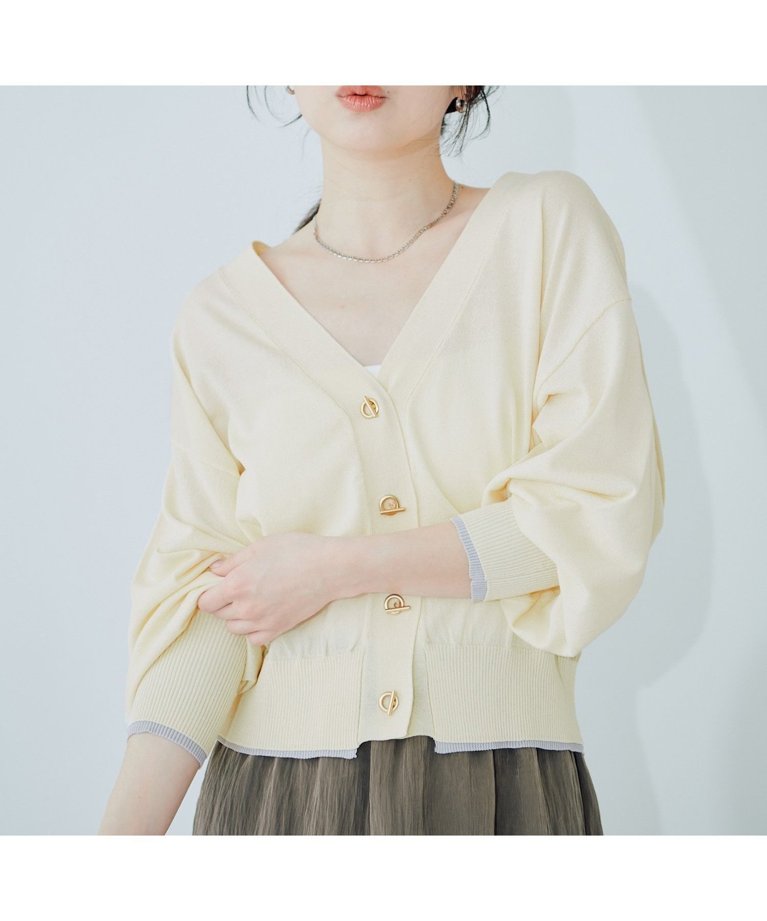 【ナチュラルクチュール/natural couture】の【sherbet line】裾配色ハトメバー釦UVカーディガン インテリア・キッズ・メンズ・レディースファッション・服の通販 founy(ファウニー) 　ファッション　Fashion　レディースファッション　Fashion for Women　トップス・カットソー　Cut & Sew Tops　カーディガン・羽織り　Layered Style Cardigans　インナー　Innerwear　ヴィンテージ　Vintage Style　カーディガン　Cardigan, Knitwear　ギャザー　Gathered, Ruffled　スニーカー　Sneakers, Trainers　タイトスカート　Pencil Skirt, Tight Skirt　デニム　Denim, Jeans Material　ネックレス　Necklace, Pendant Necklace　フロント　Front, Front Design　リラックス　Relax, Relaxed Fit　ロング　Long, Long-Length　再入荷　Restock / Back in Stock　おすすめ　Recommended / Our Picks　夏　Summer　エレガント 上品　Elegant　2026年　2026　2026春夏・S/S　Spring/Summer 2026 SS26　オフホワイト|ID: prp329100004985060 ipo3291000000037342266