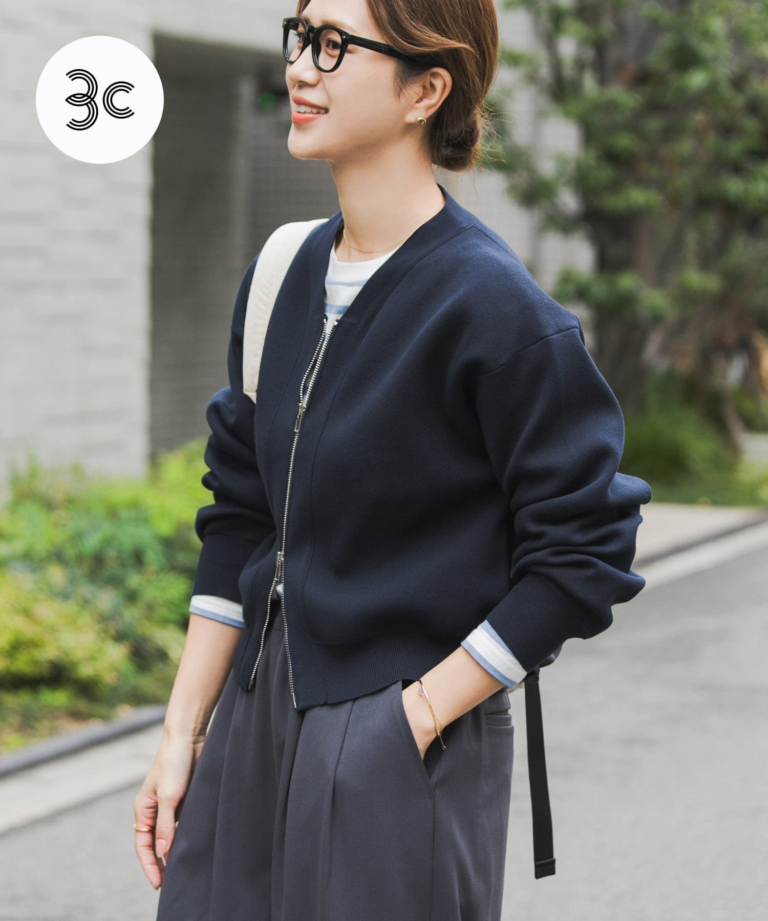 【アーバンリサーチ ドアーズ/URBAN RESEARCH DOORS】の『仁村紗和さん着用』『UR TECH Renew Knit』VネックZIPカーディガン インテリア・キッズ・メンズ・レディースファッション・服の通販 founy(ファウニー) 　ファッション　Fashion　レディースファッション　Fashion for Women　トップス・カットソー　Cut & Sew Tops　ニット　Knit Tops & Sweaters　カーディガン・羽織り　Layered Style Cardigans　Vネックトップス　V-Neck Tops / V-Cut Neckline Shirts　インナー　Innerwear　春　Spring　カーディガン　Cardigan, Knitwear　定番　Standard, Basic Item　フィット　Fit, Slim Fit　フロント　Front, Front Design　S/S・春夏　SS, Spring/Summer, Warm Season　夏　Summer　2026年　2026　2026春夏・S/S　Spring/Summer 2026 SS26　ネイビー|ID: prp329100004985118 ipo3291000000037342558