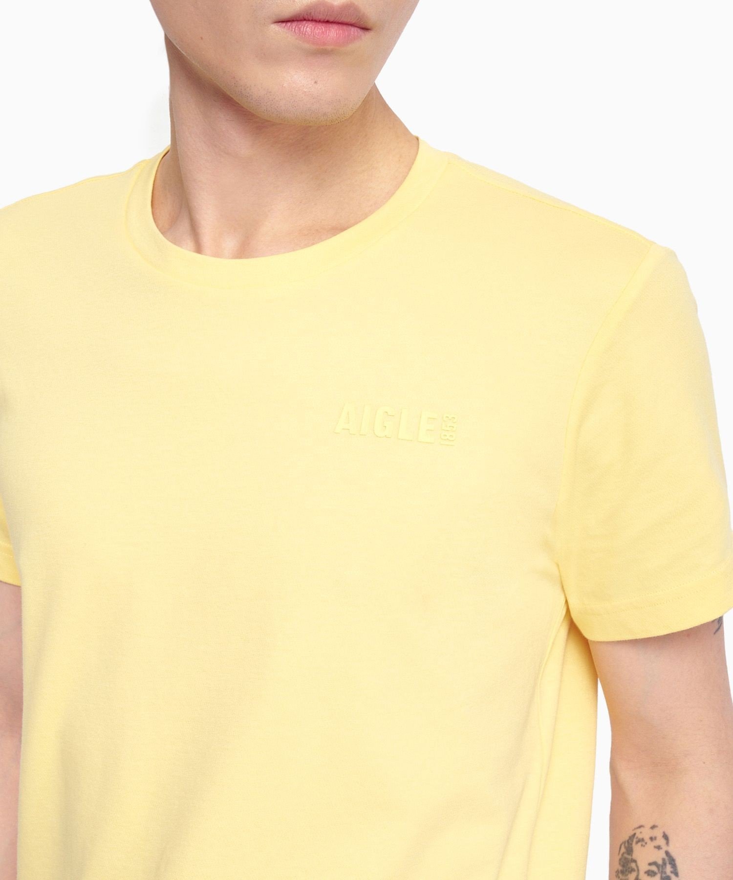 【エーグル/AIGLE】の速乾 UVカット ワンポイントロゴ 半袖Tシャツ インテリア・キッズ・メンズ・レディースファッション・服の通販 founy(ファウニー) 　ファッション　Fashion　レディースファッション　Fashion for Women　トップス・カットソー　Cut & Sew Tops　シャツ・ブラウス・オフィスカジュアル　Elegant Blouses & Button-Ups　ロングTシャツ・Tシャツ　Longline T-Shirts & Tees　ベーシック　Basic, Essential　ワンポイント　One Point, Statement Accent　半袖　Short Sleeve, Half Sleeve　吸水　Absorbent, Quick-Dry　夏　Summer　定番　Standard, Basic Item　春　Spring　S/S・春夏　SS, Spring/Summer, Warm Season　イエロー|ID: prp329100004985119 ipo3291000000037342563