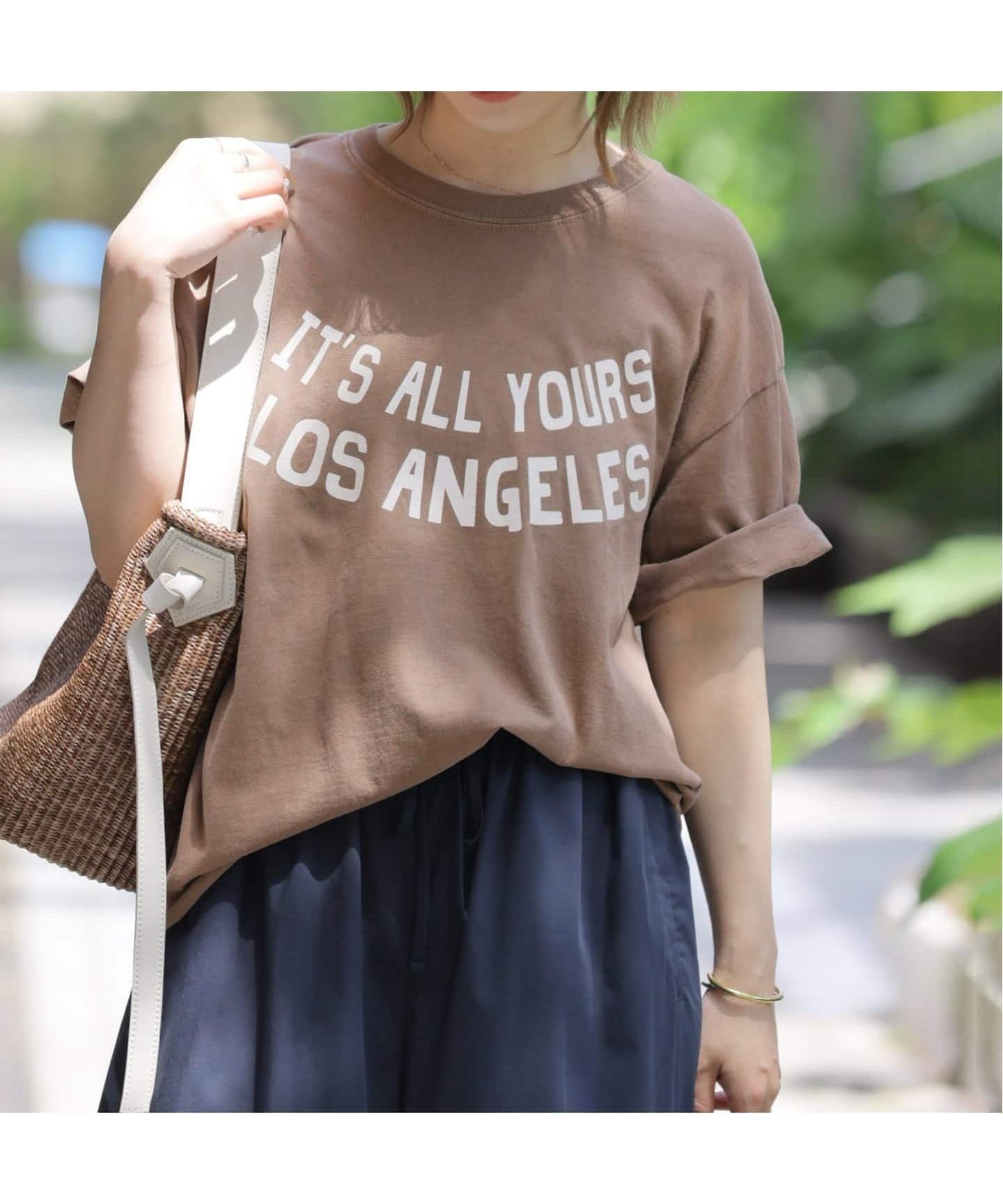 【ジャーナルスタンダード レリューム/JOURNAL STANDARD relume】の《追加 》別注【THE DAY ON THE BEACH】カットオフTシャツ インテリア・キッズ・メンズ・レディースファッション・服の通販 founy(ファウニー) 　ファッション　Fashion　レディースファッション　Fashion for Women　トップス・カットソー　Cut & Sew Tops　シャツ・ブラウス・オフィスカジュアル　Elegant Blouses & Button-Ups　ロングTシャツ・Tシャツ　Longline T-Shirts & Tees　カットオフ　Cut-Off Design　カリフォルニア　California, Cali Style　グラフィック　Graphic, Graphic Design　コレクション　Collection, Seasonal Line　今季　This Season, Current Season　シンプル　Simple, Minimal　ビーチ　Beach, Seaside　別注　Limited Edition, Custom Order　モダン　Modern, Contemporary　リラックス　Relax, Relaxed Fit　A/W・秋冬　Autumn/Winter　2026年　2026　2026春夏・S/S　Spring/Summer 2026 SS26　ブラウン|ID: prp329100004985123 ipo3291000000037342612