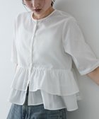 【センスオブプレイス/SENSE OF PLACE by URBAN RESEARCH】のフリルペプラムブラウス 大人の最旬トレンドファッション＆コーディネート founy(ファウニー) ファッション Fashion レディースファッション Fashion for Women トップス・カットソー Cut & Sew Tops シャツ・ブラウス・オフィスカジュアル Elegant Blouses & Button-Ups シンプル Simple, Minimal スマート Smart, Elegant デニム Denim, Jeans Material バランス Balance, Style Balance フリル Frill, Ruffle S/S・春夏 SS, Spring/Summer, Warm Season 夏 Summer 2026年 2026 2026春夏・S/S Spring/Summer 2026 SS26 thumbnail オフホワイト|ID: prp329100004985135 ipo3291000000037349811