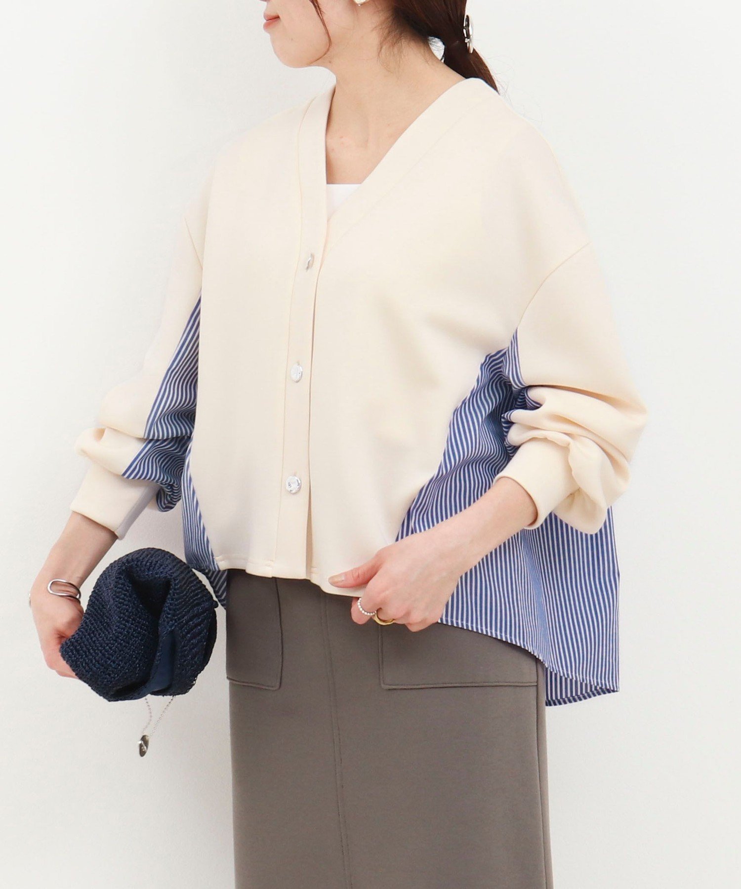 【ノーリーズ/NOLLEY'S】のカット×シャツ切替Vネックカーディガン インテリア・キッズ・メンズ・レディースファッション・服の通販 founy(ファウニー) 　ファッション　Fashion　レディースファッション　Fashion for Women　トップス・カットソー　Cut & Sew Tops　カーディガン・羽織り　Layered Style Cardigans　シャツ・ブラウス・オフィスカジュアル　Elegant Blouses & Button-Ups　Vネックトップス　V-Neck Tops / V-Cut Neckline Shirts　春　Spring　カットソー　Cut and Sewn Top　カーディガン　Cardigan, Knitwear　切替　Switching, Contrast Panel　ストライプ　Stripe, Striped Pattern　ドッキング　Docking, Mixed Material　ヘムライン　Hemline, Bottom Cut　S/S・春夏　SS, Spring/Summer, Warm Season　アウトレット　Outlet / Clearance　おすすめ　Recommended / Our Picks　夏　Summer　2026年　2026　2026春夏・S/S　Spring/Summer 2026 SS26　キナリ|ID: prp329100004985143 ipo3291000000037342727