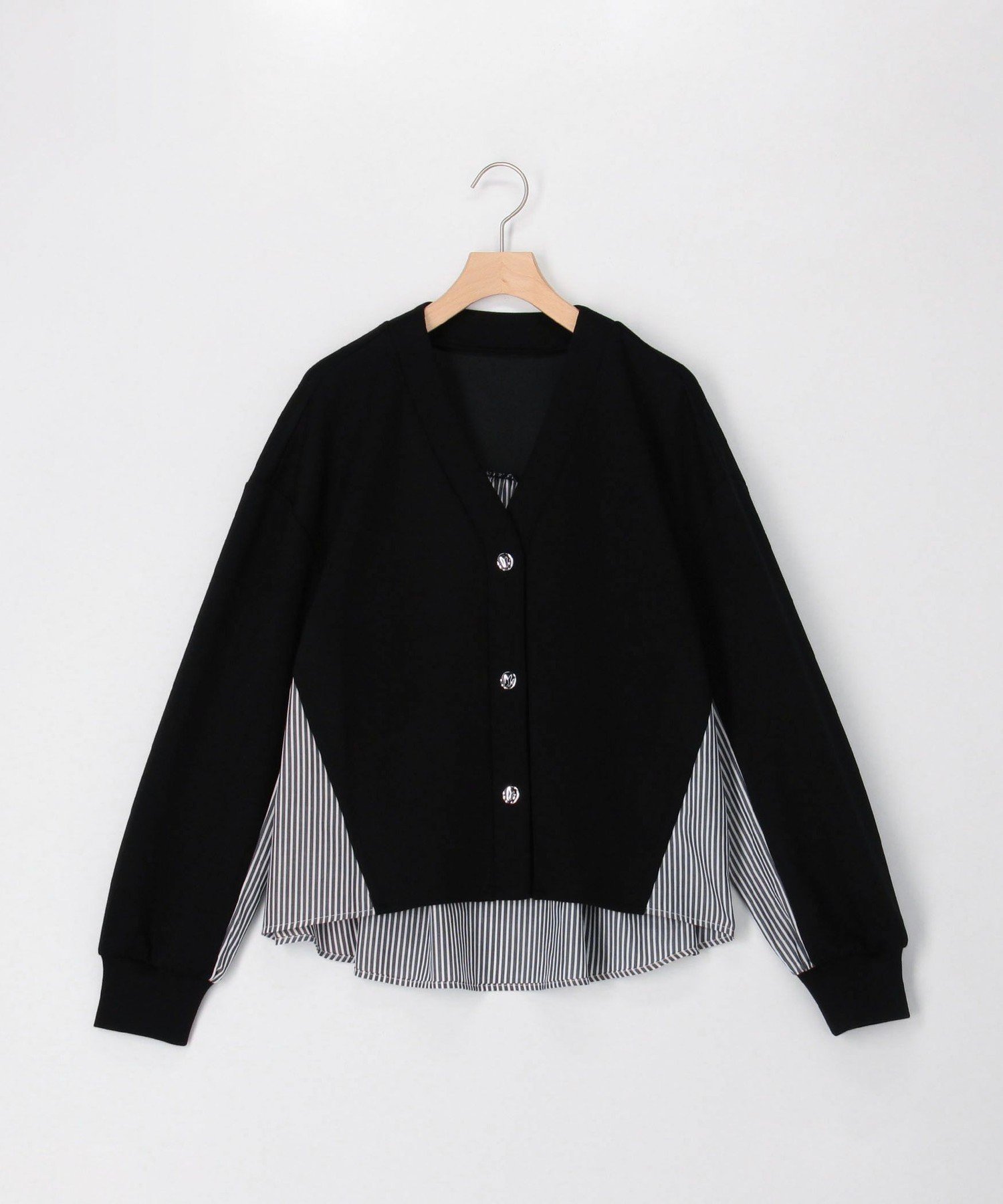 【ノーリーズ/NOLLEY'S】のカット×シャツ切替Vネックカーディガン インテリア・キッズ・メンズ・レディースファッション・服の通販 founy(ファウニー) 　ファッション　Fashion　レディースファッション　Fashion for Women　トップス・カットソー　Cut & Sew Tops　カーディガン・羽織り　Layered Style Cardigans　シャツ・ブラウス・オフィスカジュアル　Elegant Blouses & Button-Ups　Vネックトップス　V-Neck Tops / V-Cut Neckline Shirts　春　Spring　カットソー　Cut and Sewn Top　カーディガン　Cardigan, Knitwear　切替　Switching, Contrast Panel　ストライプ　Stripe, Striped Pattern　ドッキング　Docking, Mixed Material　ヘムライン　Hemline, Bottom Cut　S/S・春夏　SS, Spring/Summer, Warm Season　アウトレット　Outlet / Clearance　おすすめ　Recommended / Our Picks　夏　Summer　2026年　2026　2026春夏・S/S　Spring/Summer 2026 SS26　ブラック|ID: prp329100004985143 ipo3291000000037342728