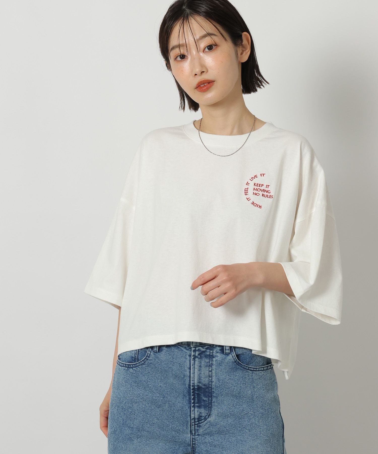 【ラコレ/LAKOLE】の刺繍ロゴクロップドT インテリア・キッズ・メンズ・レディースファッション・服の通販 founy(ファウニー) 　ファッション　Fashion　レディースファッション　Fashion for Women　おすすめ　Recommended / Our Picks　クロップド　Cropped, Short Length　フレア　Flare, Flared　ボックス　Boxy, Box Shape　リラックス　Relax, Relaxed Fit　オフホワイト|ID: prp329100004985461 ipo3291000000037344939