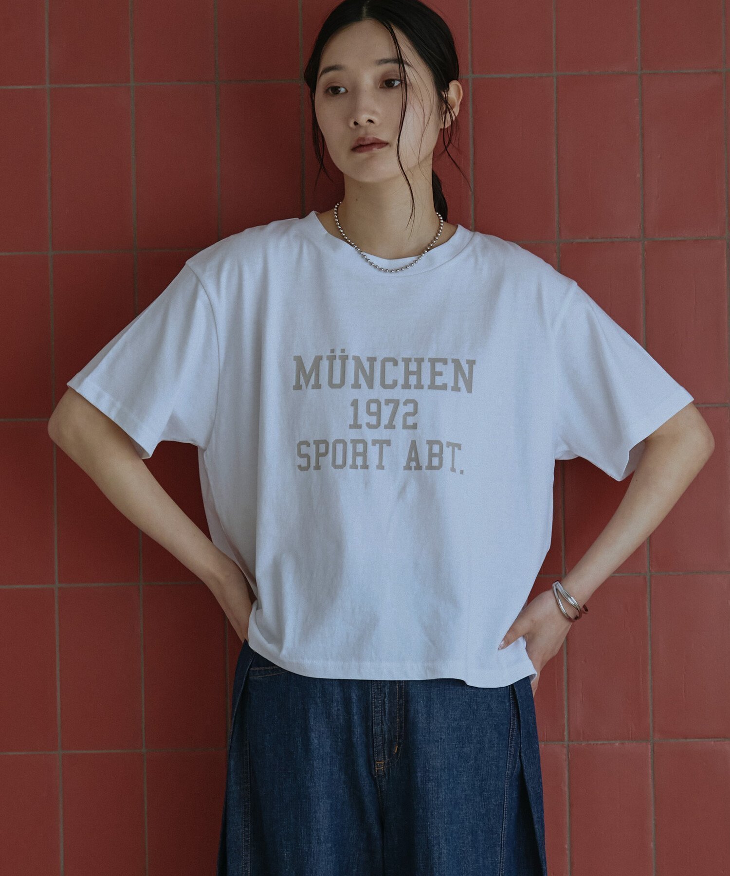 【ドゥ アルシーヴ/Doux archives】のMUNCHEN ロゴTee インテリア・キッズ・メンズ・レディースファッション・服の通販 founy(ファウニー) 　ファッション　Fashion　レディースファッション　Fashion for Women　コンパクト　Compact, Small Size　シンプル　Simple, Minimal　ベーシック　Basic, Essential　ボトム　Bottoms, Lower Wear　ロング　Long, Long-Length　OFF WHITE|ID: prp329100004985487 ipo3291000000037345064