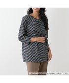 【レリアンプラスハウス/Leilian PLUS HOUSE】の幾何学柄クルーネックカットソー 大人の最旬トレンドファッション＆コーディネート founy(ファウニー) ファッション Fashion レディースファッション Fashion for Women トップス・カットソー Cut & Sew Tops カットソー・ベーシックTシャツ Cut-and-Sewn Tops / Stretch Tees & Basics インナー Innerwear ウォッシャブル Machine Washable カットソー Cut and Sewn Top キャミソール Camisole, Spaghetti Strap Top ジャケット Jacket, Outerwear トリミング Trimming, Decorative Edge プリント Print, Printed Pattern ポケット Pocket, Pocket Detail 無地 Plain, Solid Color thumbnail チャコールグレー|ID: prp329100004985491 ipo3291000000037345078