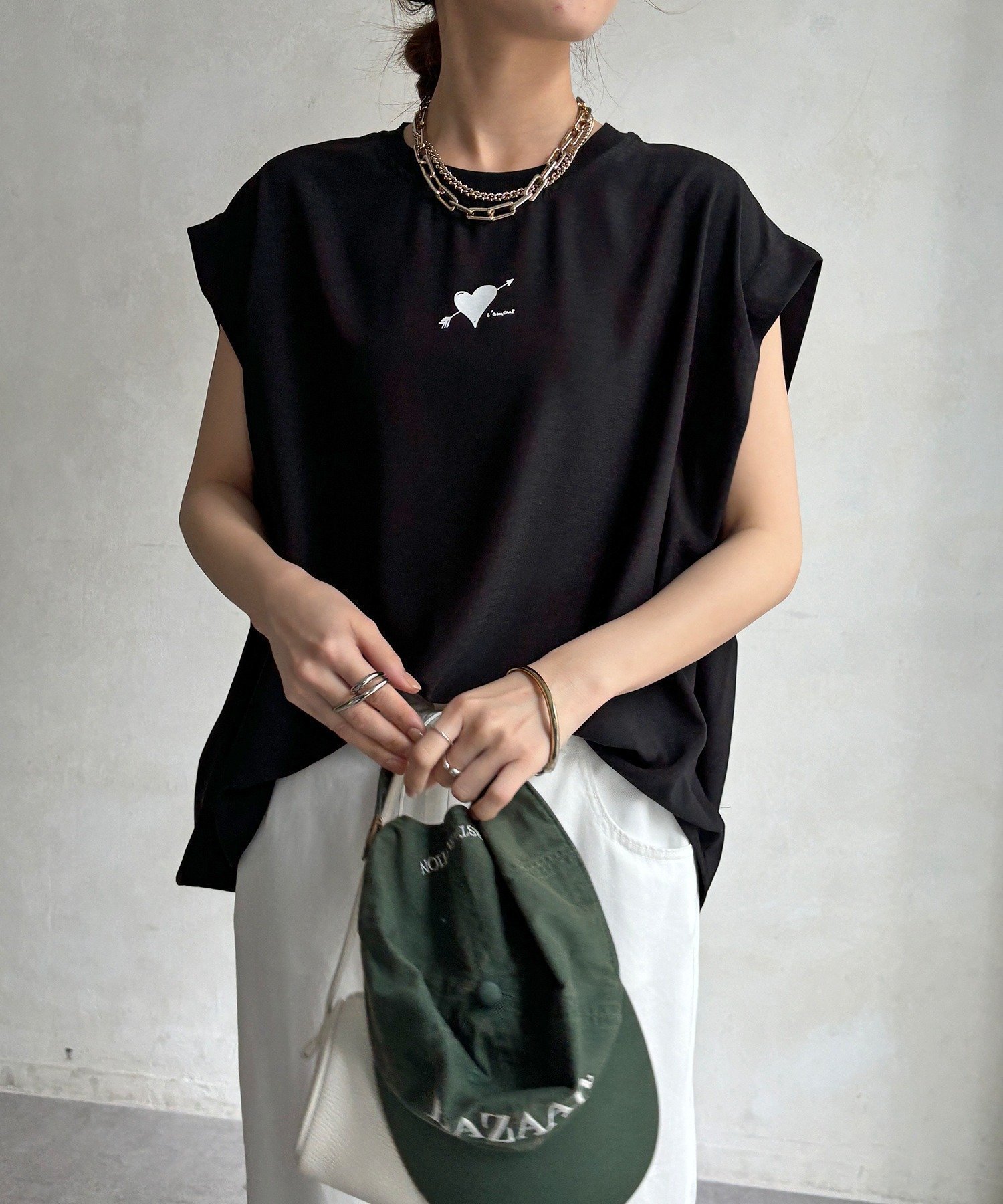 【ドゥドゥ/DouDou】の【WEB限定】ハートバックロゴプリントTEE インテリア・キッズ・メンズ・レディースファッション・服の通販 founy(ファウニー) 　ファッション　Fashion　レディースファッション　Fashion for Women　バッグ　Bags　シンプル　Simple, Minimal　スマート　Smart, Elegant　スリーブ　Sleeve, Long Sleeve / Short Sleeve　フロント　Front, Front Design　プリント　Print, Printed Pattern　リラックス　Relax, Relaxed Fit　ワンポイント　One Point, Statement Accent　S/S・春夏　SS, Spring/Summer, Warm Season　再入荷　Restock / Back in Stock　夏　Summer　2026年　2026　2026春夏・S/S　Spring/Summer 2026 SS26　ブラック|ID: prp329100004985511 ipo3291000000037345160
