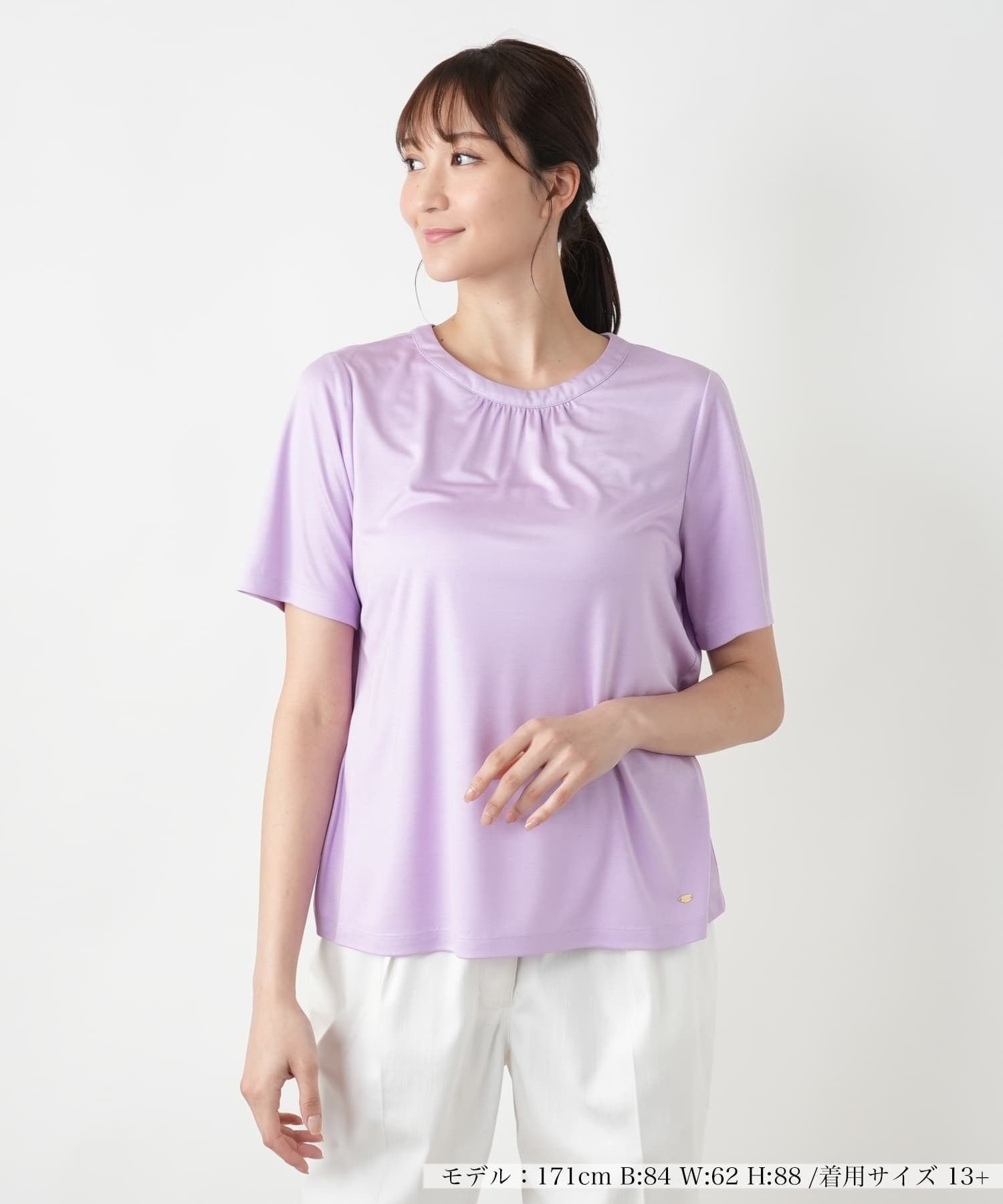 【レリアンプラスハウス/Leilian PLUS HOUSE】の【店頭人気】シルククルーネックカットソー 大人の最旬トレンドファッション＆コーディネート founy(ファウニー) 　ファッション　Fashion　レディースファッション　Fashion for Women　トップス・カットソー　Cut & Sew Tops　カットソー・ベーシックTシャツ　Cut-and-Sewn Tops / Stretch Tees & Basics　インナー　Innerwear　ウォッシャブル　Machine Washable　エレガント 上品　Elegant　カーディガン　Cardigan, Knitwear　ギャザー　Gathered, Ruffled　シルク　Silk, 100% Silk　シンプル　Simple, Minimal　ジャケット　Jacket, Outerwear　バランス　Balance, Style Balance　ポケット　Pocket, Pocket Detail　人気　Popular, Best Seller　夏　Summer　 other-1|ID: prp329100004985549 ipo3291000000037345387
