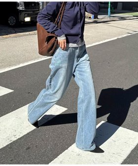 【フレディ&グロスター/FREDY&GLOSTER】の【@sora_522m企画】BASIC STRAIGHT LIGHT DENIM 大人の最旬トレンドファッション＆コーディネート founy(ファウニー) ファッション Fashion レディースファッション Fashion for Women 春 Spring シンプル Simple, Minimal ストレート Straight, Straight Cut スニーカー Sneakers, Trainers デニム Denim, Jeans Material トレンド Trend, Trending Now 人気 Popular, Best Seller バランス Balance, Style Balance パッチ Patch, Appliqué ルーズ Loose, Oversized S/S・春夏 SS, Spring/Summer, Warm Season おすすめ Recommended / Our Picks 夏 Summer 2026年 2026 2026春夏・S/S Spring/Summer 2026 SS26 |ID:prp329100004985578