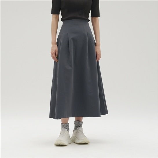 【ニューバランス/new balance】のMET24 Tuck Skirt インテリア・キッズ・メンズ・レディースファッション・服の通販 founy(ファウニー) 　ファッション　Fashion　レディースファッション　Fashion for Women　スカート　Skirts　ストレッチ　Stretch, Stretchy Fabric　スニーカー　Sneakers, Trainers　ドレープ　Drape, Draping Fabric　フレア　Flare, Flared　フロント　Front, Front Design　GTグラファイト|ID: prp329100004985591 ipo3291000000037345689