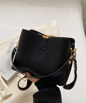 【ミニミニストア/miniministore】のショルダーバッグ 3wayバケットバッグ 大人の最旬トレンドファッション＆コーディネート founy(ファウニー) ファッション Fashion レディースファッション Fashion for Women バッグ Bags ショルダー Shoulder, Shoulder Strap シンプル Simple, Minimal 財布 Wallet, Purse 人気 Popular, Best Seller フェイクレザー Faux Leather, PU Leather ポケット Pocket, Pocket Detail エレガント 上品 Elegant ビジネス 仕事 通勤 Business / Work / Commuting |ID:prp329100004985641