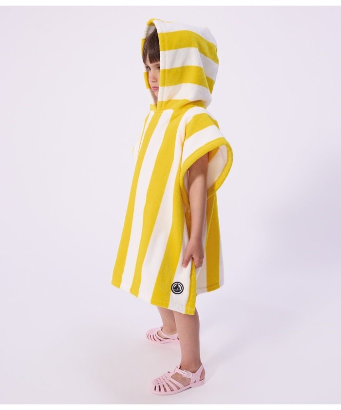 【プチバトー/PETIT BATEAU / KIDS】のストライプパイルポンチョ インテリア・キッズ・メンズ・レディースファッション・服の通販 founy(ファウニー) https://founy.com/ ファッション Fashion キッズファッション Fashion for Kids おすすめ Recommended / Our Picks イエロー Yellow ギフト プレゼント Gift / Present ストライプ Stripe, Striped Pattern タオル Towel, Bath Towel トートバッグ Tote Bag, Large Shoulder Bag ビーチ Beach, Seaside ポンチョ Poncho, Cape Style |ID: prp329100004985890 ipo3291000000037347075