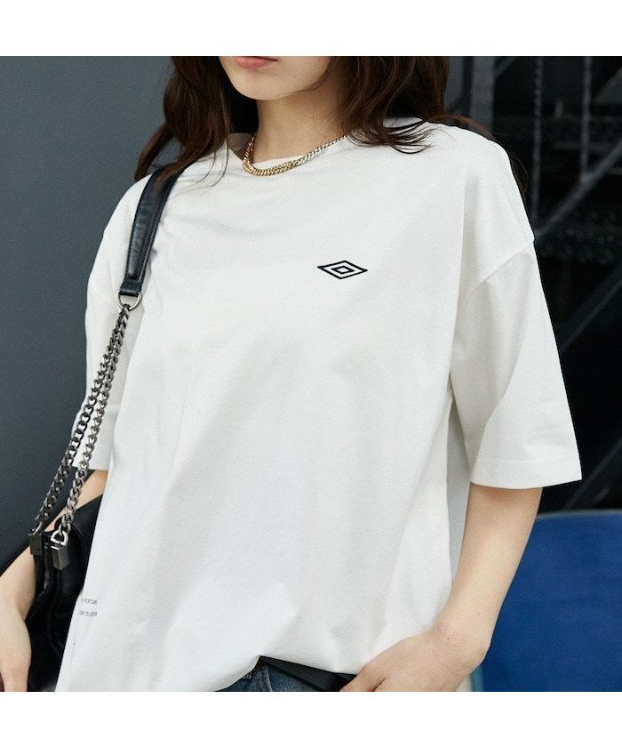 【フリークスストア/FREAK'S STORE】の吸水速乾 別注 プレーティング 天竺 グラフィック Tシャツ 限定展開 インテリア・キッズ・メンズ・レディースファッション・服の通販 founy(ファウニー) 　ファッション　Fashion　レディースファッション　Fashion for Women　トップス・カットソー　Cut & Sew Tops　シャツ・ブラウス・オフィスカジュアル　Elegant Blouses & Button-Ups　ロングTシャツ・Tシャツ　Longline T-Shirts & Tees　グラフィック　Graphic, Graphic Design　吸水　Absorbent, Quick-Dry　定番　Standard, Basic Item　プリント　Print, Printed Pattern　別注　Limited Edition, Custom Order　メンズ　Men's, Menswear　ユニセックス　Unisex, Genderless　S/S・春夏　SS, Spring/Summer, Warm Season　夏　Summer　エレガント 上品　Elegant　2026年　2026　2026春夏・S/S　Spring/Summer 2026 SS26　ホワイト|ID: prp329100004986094 ipo3291000000037348378