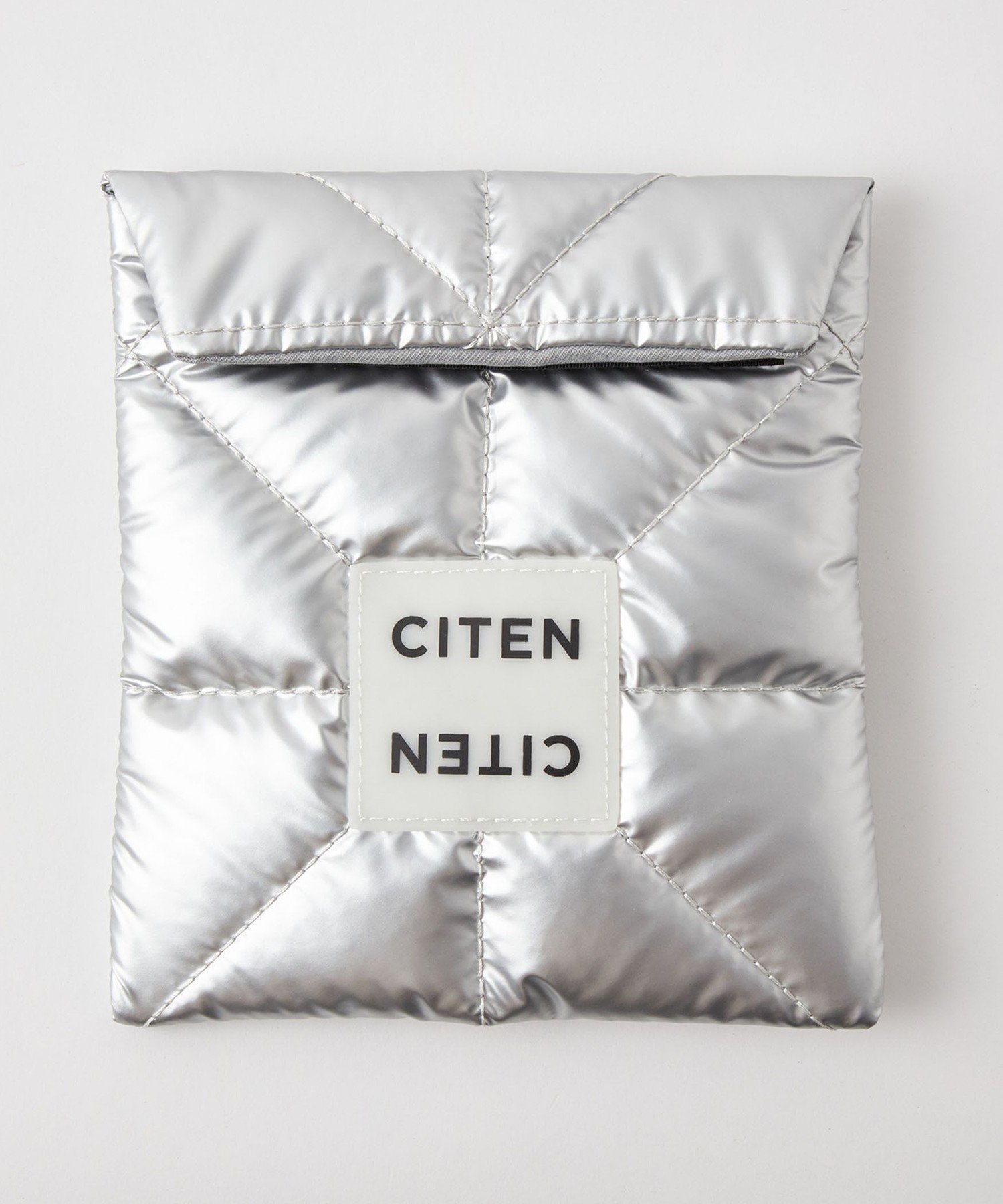 【シテン/CITEN】のCITEN パデッド ポーチ M 大人の最旬トレンドファッション＆コーディネート founy(ファウニー) 　ファッション　Fashion　レディースファッション　Fashion for Women　ポーチ&ミニバッグ　Pouches & Mini Bags　カラフル　Colorful Design　スクエア　Square, Square Shape　フィット　Fit, Slim Fit　ポーチ　Pouch, Small Case　A/W・秋冬　Autumn/Winter　おすすめ　Recommended / Our Picks　ギフト プレゼント　Gift / Present　 other-1|ID: prp329100004986098 ipo3291000000037348394