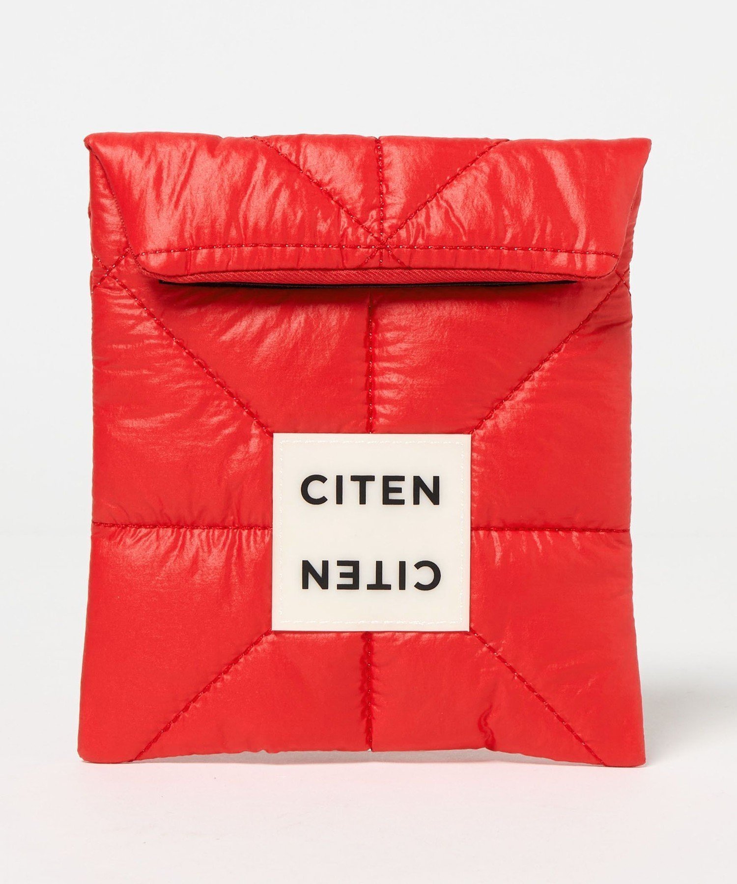 【シテン/CITEN】のCITEN パデッド ポーチ M インテリア・キッズ・メンズ・レディースファッション・服の通販 founy(ファウニー) 　ファッション　Fashion　レディースファッション　Fashion for Women　ポーチ&ミニバッグ　Pouches & Mini Bags　カラフル　Colorful Design　スクエア　Square, Square Shape　フィット　Fit, Slim Fit　ポーチ　Pouch, Small Case　A/W・秋冬　Autumn/Winter　おすすめ　Recommended / Our Picks　ギフト プレゼント　Gift / Present　RED|ID: prp329100004986098 ipo3291000000037348401