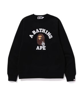 【ア ベイシング エイプ/A BATHING APE】のGO APE POINTER COLLEGE CREWNECK BAPEC 大人の最旬トレンドファッション＆コーディネート founy(ファウニー) ファッション Fashion レディースファッション Fashion for Women グラフィック Graphic, Graphic Design フロント Front, Front Design プリント Print, Printed Pattern モチーフ Motif, Design Theme ラバー Rubber, Rubber Sole |ID:prp329100004986129