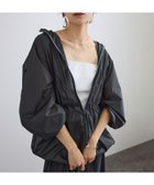 【サロン アダム エ ロペ/SALON adam et rope'】のポケッタブルナイロンフードパーカーブルゾン / 撥水・軽量 大人の最旬トレンドファッション＆コーディネート founy(ファウニー) ファッション Fashion レディースファッション Fashion for Women アウター Coat / Outerwear Collection ブルゾンジャケット・スポーティアウター Blouson Jackets トップス・カットソー Cut & Sew Tops レディースパーカー・カジュアルフーディー Casual Hoodies & Sweatshirts アウトドア Outdoor Clothing コンパクト Compact, Small Size 軽量 Lightweight, Ultra Light タンク Tank Top, Sleeveless Top デニム Denim, Jeans Material リップ Lip, Lip Motif おすすめ Recommended / Our Picks 夏 Summer 旅行 Travel thumbnail チャコール(06)|ID: prp329100004986222 ipo3291000000037349169