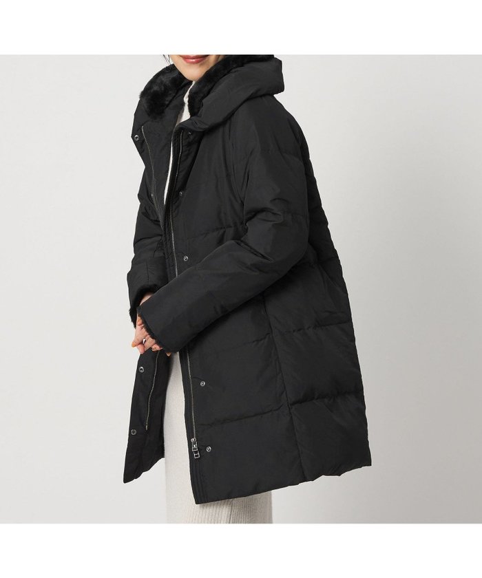 【ユナイテッドアローズ/UNITED ARROWS】のフェイクファー ショールカラー ダウンコート A DAY IN THE LIFE インテリア・キッズ・メンズ・レディースファッション・服の通販 founy(ファウニー) https://founy.com/ ファッション Fashion レディースファッション Fashion for Women アウター Coat / Outerwear Collection コート・ロングコート・ピーコート Long Coats, Peacoats & More ダウンジャケット・軽量ダウン Warm & Lightweight Down Jackets ショート Short, Short Length ショール Shawl, Wrap タフタ Taffeta, Structured Fabric ダウン Down, Puffer チェック Check, Plaid, Tartan トレンド Trend, Trending Now バランス Balance, Style Balance フェイクファー Faux Fur, Imitation Fur フェザー Feather, Feather Detail ボックス Boxy, Box Shape マフラー Scarf, Muffler ロング Long, Long-Length アウトレット Outlet / Clearance 旅行 Travel エレガント 上品 Elegant ビジネス 仕事 通勤 Business / Work / Commuting |ID: prp329100004986235 ipo3291000000037349308