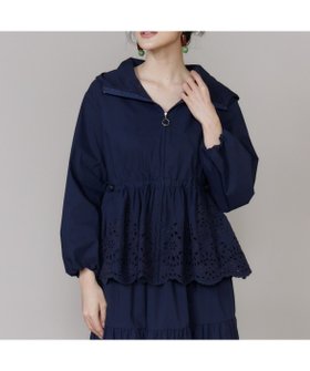 【マーリエ ル カセット/Maglie le cassetto】の《M Maglie le cassetto》ラッシュガードレースブルゾン 大人の最旬トレンドファッション＆コーディネート founy(ファウニー) ファッション Fashion レディースファッション Fashion for Women アウター Coat / Outerwear Collection ブルゾンジャケット・スポーティアウター Blouson Jackets アイレット Eyelet Lace ジップ Zip, Zipper スカラップ Scallop, Scalloped Edge スマート Smart, Elegant セットアップ Set-Up, Coordinated Outfit バロック Baroque, Baroque Design フェミニン Feminine, Girly フロント Front, Front Design ブルゾン Blouson, Bomber Jacket ポケット Pocket, Pocket Detail メタル Metal, Metal Parts モチーフ Motif, Design Theme レース Lace, Lace Fabric おすすめ Recommended / Our Picks エレガント 上品 Elegant |ID:prp329100004986257