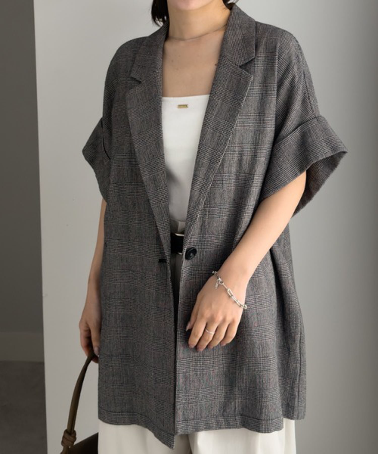 【ラナン/Ranan】のRanan/クレープジャカードハーフスリーブジャケット インテリア・キッズ・メンズ・レディースファッション・服の通販 founy(ファウニー) 　ファッション　Fashion　レディースファッション　Fashion for Women　アウター　Coat / Outerwear Collection　レディースジャケット・軽アウター　Jackets　シンプル　Simple, Minimal　ジャケット　Jacket, Outerwear　デニム　Denim, Jeans Material　トレンド　Trend, Trending Now　ポケット　Pocket, Pocket Detail　エレガント 上品　Elegant　半袖　Short Sleeve, Half Sleeve　CK|ID: prp329100004986278 ipo3291000000037349481