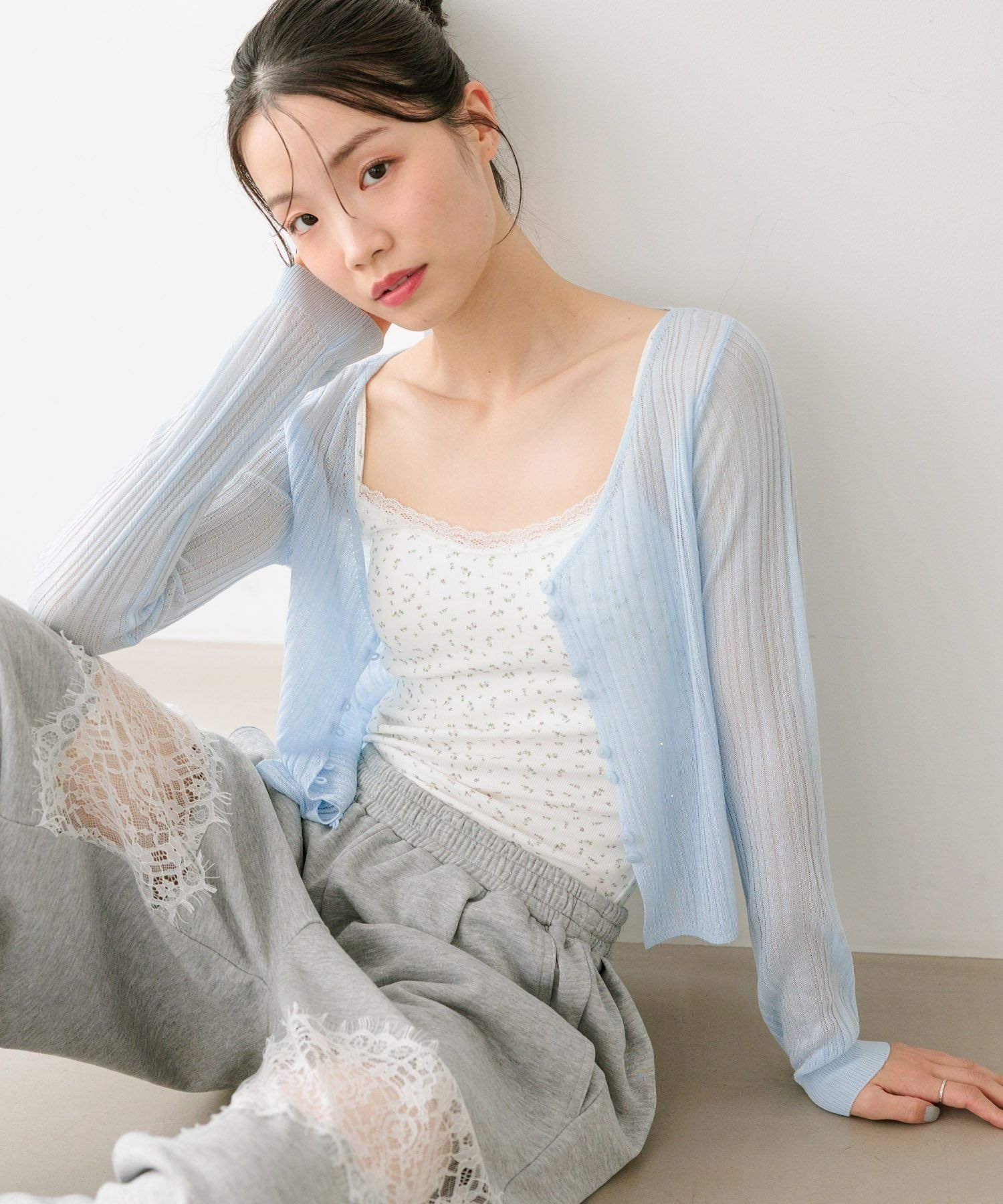 【ヘザー/Heather】のシアースパンコールカーディガン インテリア・キッズ・メンズ・レディースファッション・服の通販 founy(ファウニー) 　ファッション　Fashion　レディースファッション　Fashion for Women　トップス・カットソー　Cut & Sew Tops　カーディガン・羽織り　Layered Style Cardigans　おすすめ　Recommended / Our Picks　インナー　Innerwear　キャミワンピース　Cami Dress, Slip Dress　コンパクト　Compact, Small Size　シンプル　Simple, Minimal　スパンコール　Sequins, Sequin Embellishment　春　Spring　ブルー|ID: prp329100004986307 ipo3291000000037349626
