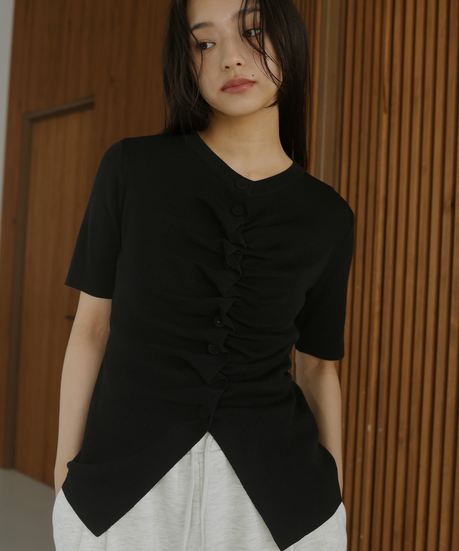 【ヘラム/hellam】のフロントギャザーニット半袖トップス インテリア・キッズ・メンズ・レディースファッション・服の通販 founy(ファウニー) 　ファッション　Fashion　レディースファッション　Fashion for Women　トップス・カットソー　Cut & Sew Tops　ニット　Knit Tops & Sweaters　冬　Winter / This Winter　半袖　Short Sleeve, Half Sleeve　夏　Summer　春　Spring　S/S・春夏　SS, Spring/Summer, Warm Season　A/W・秋冬　Autumn/Winter　ブラック|ID: prp329100004986309 ipo3291000000037349633