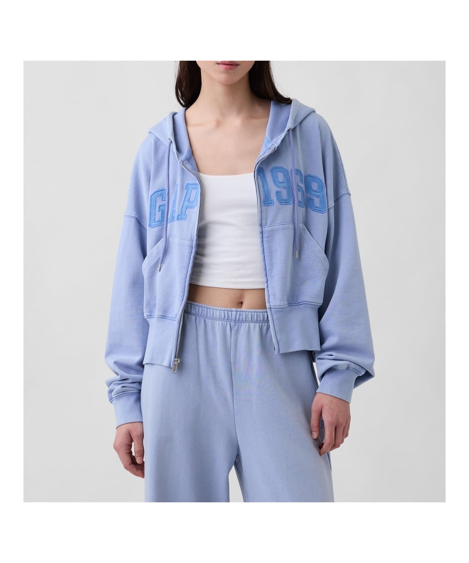 【ギャップ/GAP】のフレンチテリー オーバーサイズ GAP1969ロゴ ジップアップパーカー インテリア・キッズ・メンズ・レディースファッション・服の通販 founy(ファウニー) 　ファッション　Fashion　レディースファッション　Fashion for Women　トップス・カットソー　Cut & Sew Tops　レディースパーカー・カジュアルフーディー　Casual Hoodies & Sweatshirts　おすすめ　Recommended / Our Picks　クラシック　Classic, Timeless Style　ショルダー　Shoulder, Shoulder Strap　ショート　Short, Short Length　ダウン　Down, Puffer　ドロップ　Drop Shoulder, Dropped Style　ドローコード　Drawcord, Drawstring Cord　フィット　Fit, Slim Fit　フレンチ　French, French Style　フロント　Front, Front Design　ポケット　Pocket, Pocket Detail　ルーズ　Loose, Oversized　長袖　Long Sleeve, Full Sleeve　MOONSTONE_BLUE|ID: prp329100004986311 ipo3291000000037349645