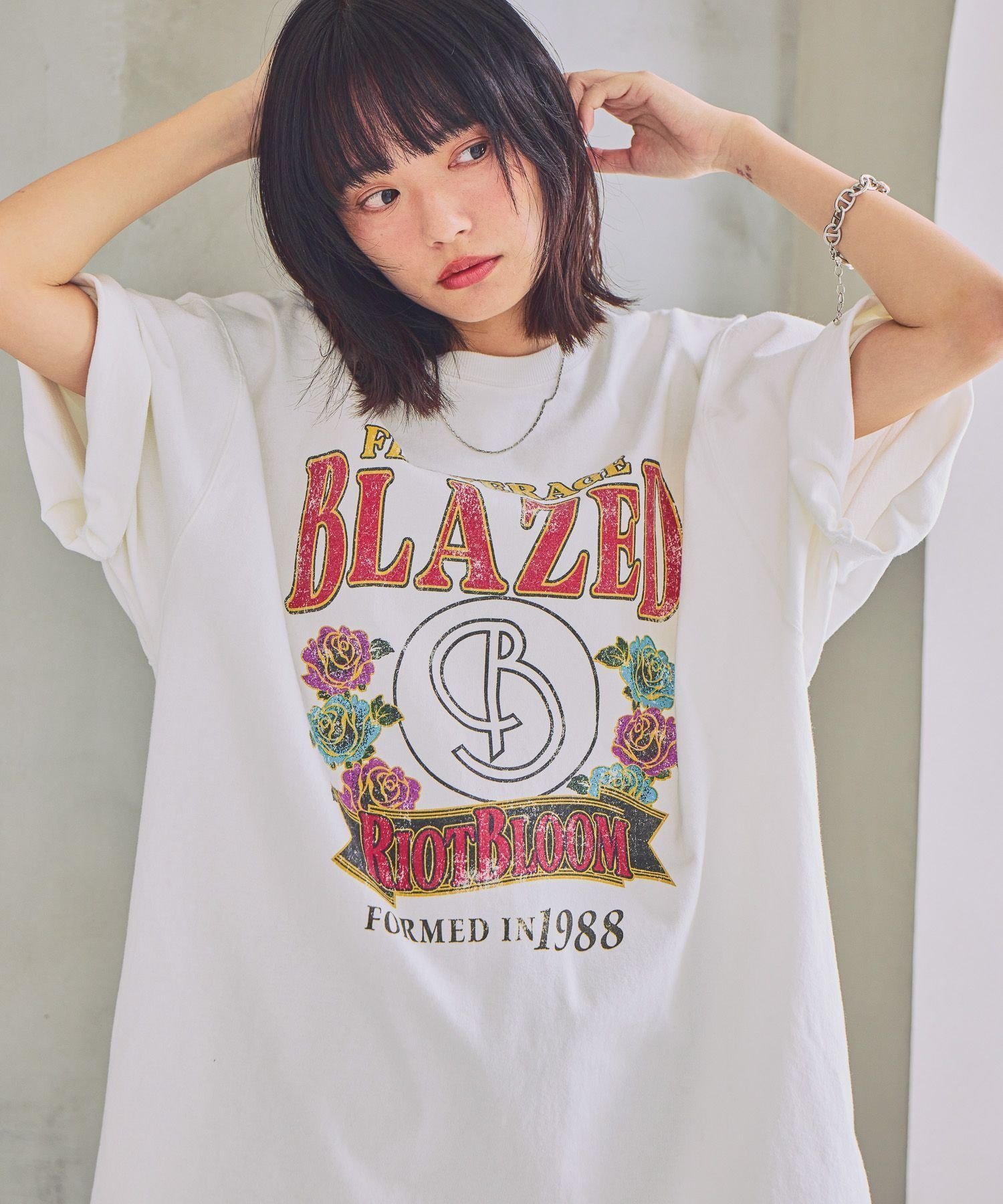 【ページボーイ/PAGEBOY】の【PBLIM】ルーズシルエットロックT インテリア・キッズ・メンズ・レディースファッション・服の通販 founy(ファウニー) 　ファッション　Fashion　レディースファッション　Fashion for Women　おすすめ　Recommended / Our Picks　グラフィック　Graphic, Graphic Design　ショルダー　Shoulder, Shoulder Strap　トレンド　Trend, Trending Now　ドロップ　Drop Shoulder, Dropped Style　パウダー　Powder, Soft Tone　プリント　Print, Printed Pattern　ワイド　Wide, Wide Fit　オフホワイト05|ID: prp329100004986532 ipo3291000000037351358
