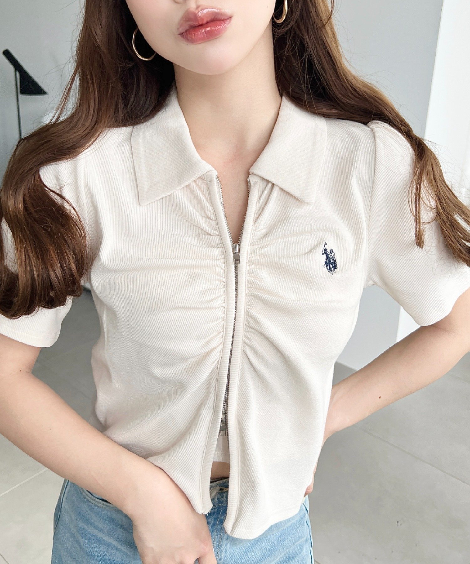 【モーメントプラス/moment+ / MEN】のU.S.POLO ASSN.ワンポイント刺繍Wジップフロントギャザーえり付き半袖カーディガン 大人の最旬トレンドファッション＆コーディネート founy(ファウニー) 　ファッション　Fashion　メンズファッション　Fashion for Men　インナー　Innerwear　カーディガン　Cardigan, Knitwear　キャミソール　Camisole, Spaghetti Strap Top　ギャザー　Gathered, Ruffled　コンパクト　Compact, Small Size　シューズ　Shoes, Footwear　ショート　Short, Short Length　シンプル　Simple, Minimal　ジップ　Zip, Zipper　タンク　Tank Top, Sleeveless Top　トレンド　Trend, Trending Now　バレエ　Ballet, Ballet Style　フリル　Frill, Ruffle　フロント　Front, Front Design　ベーシック　Basic, Essential　半袖　Short Sleeve, Half Sleeve　ワンポイント　One Point, Statement Accent　再入荷　Restock / Back in Stock　プチプライス・低価格　Affordable / Budget Price　エレガント 上品　Elegant　 other-1|ID: prp329100004986540 ipo3291000000037351384