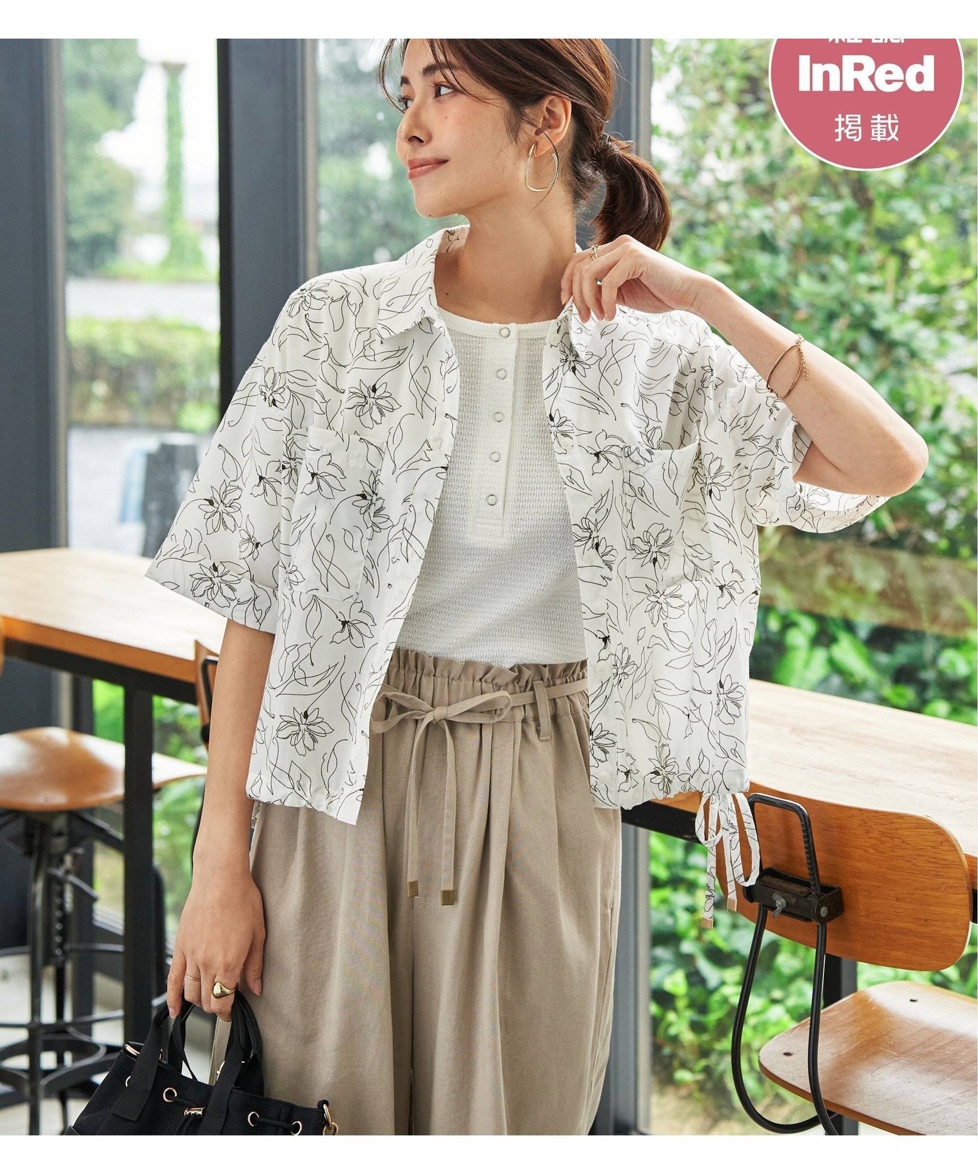 【イッカ/ikka】の【雑誌InRed6月号掲載】冷感/デニム裾ドロストシャツ インテリア・キッズ・メンズ・レディースファッション・服の通販 founy(ファウニー) 　雑誌掲載アイテム　Magazine Picks & Fashion Features　ファッション雑誌　Fashion Magazines　インレッド　InRed　ファッション　Fashion　レディースファッション　Fashion for Women　トップス・カットソー　Cut & Sew Tops　シャツ・ブラウス・オフィスカジュアル　Elegant Blouses & Button-Ups　シャーリング　Shirring, Ruched　ショート　Short, Short Length　雑誌　Magazine, Fashion Magazine　デニム　Denim, Jeans Material　トレンド　Trend, Trending Now　ドローストリング　Drawstring, Pull Cord　バランス　Balance, Style Balance　フォルム　Silhouette, Form　フレア　Flare, Flared　プリント　Print, Printed Pattern　ボトム　Bottoms, Lower Wear　6月号　June Issue, Jun. Edition　おすすめ　Recommended / Our Picks　ソノタ|ID: prp329100004986550 ipo3291000000037351454