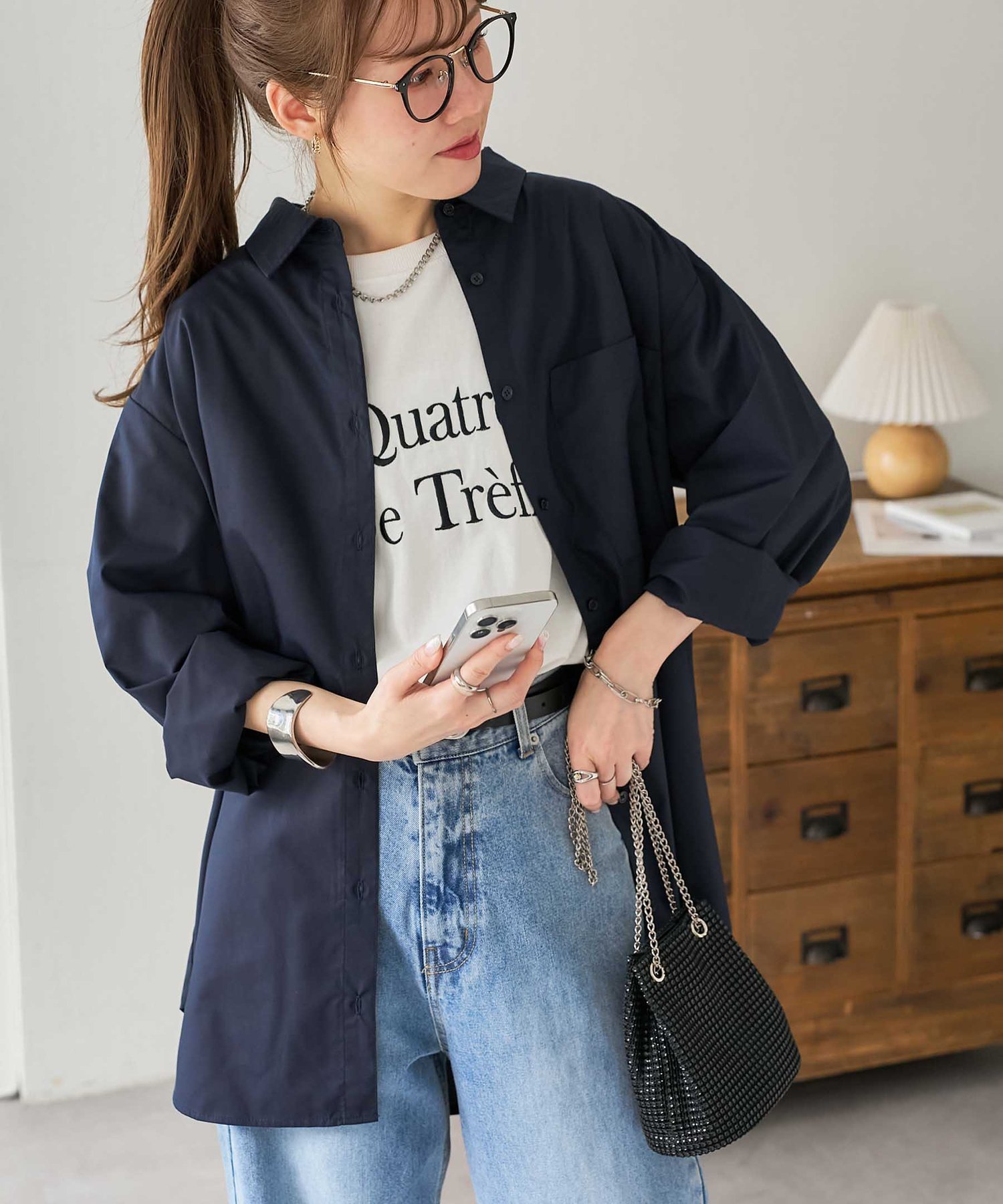 【ディスコート/Discoat】の【11色展開!/WEB限定】レギュラーカラービックシャツ インテリア・キッズ・メンズ・レディースファッション・服の通販 founy(ファウニー) 　ファッション　Fashion　レディースファッション　Fashion for Women　トップス・カットソー　Cut & Sew Tops　シャツ・ブラウス・オフィスカジュアル　Elegant Blouses & Button-Ups　キャミ　Camisole, Cami Top　キャミソール　Camisole, Spaghetti Strap Top　吸水　Absorbent, Quick-Dry　ショルダー　Shoulder, Shoulder Strap　ショート　Short, Short Length　スラックス　Slacks, Dress Pants　スリット　Slit, Slit Detail　とろみ　Fluid, Flowy Fabric　タンク　Tank Top, Sleeveless Top　デニム　Denim, Jeans Material　ドロップ　Drop Shoulder, Dropped Style　定番　Standard, Basic Item　ビッグ　Big, Oversized　フロント　Front, Front Design　ポケット　Pocket, Pocket Detail　リラックス　Relax, Relaxed Fit　レギュラー　Regular, Standard Fit　おすすめ　Recommended / Our Picks　ミッドナイトブルー|ID: prp329100004986572 ipo3291000000037351626