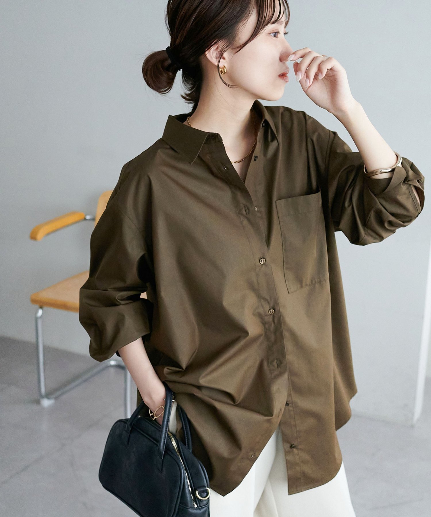 【ディスコート/Discoat】の【11色展開!/WEB限定】レギュラーカラービックシャツ インテリア・キッズ・メンズ・レディースファッション・服の通販 founy(ファウニー) 　ファッション　Fashion　レディースファッション　Fashion for Women　トップス・カットソー　Cut & Sew Tops　シャツ・ブラウス・オフィスカジュアル　Elegant Blouses & Button-Ups　キャミ　Camisole, Cami Top　キャミソール　Camisole, Spaghetti Strap Top　吸水　Absorbent, Quick-Dry　ショルダー　Shoulder, Shoulder Strap　ショート　Short, Short Length　スラックス　Slacks, Dress Pants　スリット　Slit, Slit Detail　とろみ　Fluid, Flowy Fabric　タンク　Tank Top, Sleeveless Top　デニム　Denim, Jeans Material　ドロップ　Drop Shoulder, Dropped Style　定番　Standard, Basic Item　ビッグ　Big, Oversized　フロント　Front, Front Design　ポケット　Pocket, Pocket Detail　リラックス　Relax, Relaxed Fit　レギュラー　Regular, Standard Fit　おすすめ　Recommended / Our Picks　ブラウン|ID: prp329100004986572 ipo3291000000037351630
