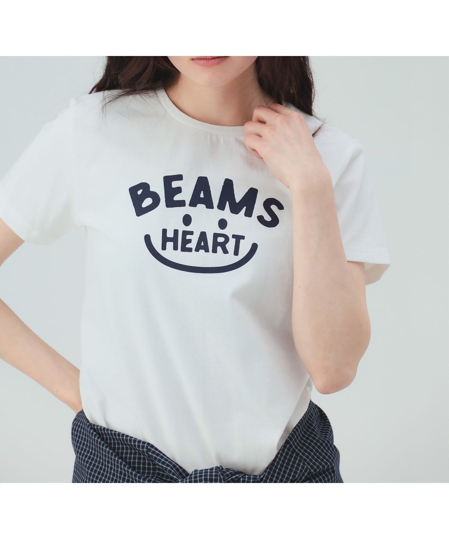 【ビームス ハート/BEAMS HEART】のスマイルロゴ Tシャツ(M~L) 26SS ウォッシャブル 定番 ロゴT インテリア・キッズ・メンズ・レディースファッション・服の通販 founy(ファウニー) 　ファッション　Fashion　レディースファッション　Fashion for Women　トップス・カットソー　Cut & Sew Tops　シャツ・ブラウス・オフィスカジュアル　Elegant Blouses & Button-Ups　ロングTシャツ・Tシャツ　Longline T-Shirts & Tees　2026年　2026　2026春夏・S/S　Spring/Summer 2026 SS26　おすすめ　Recommended / Our Picks　インナー　Innerwear　ウォッシャブル　Machine Washable　コンパクト　Compact, Small Size　シンプル　Simple, Minimal　ジャケット　Jacket, Outerwear　パーカー　Hoodie, Parka　人気　Popular, Best Seller　定番　Standard, Basic Item　OFF WHITE|ID: prp329100004986574 ipo3291000000037351636