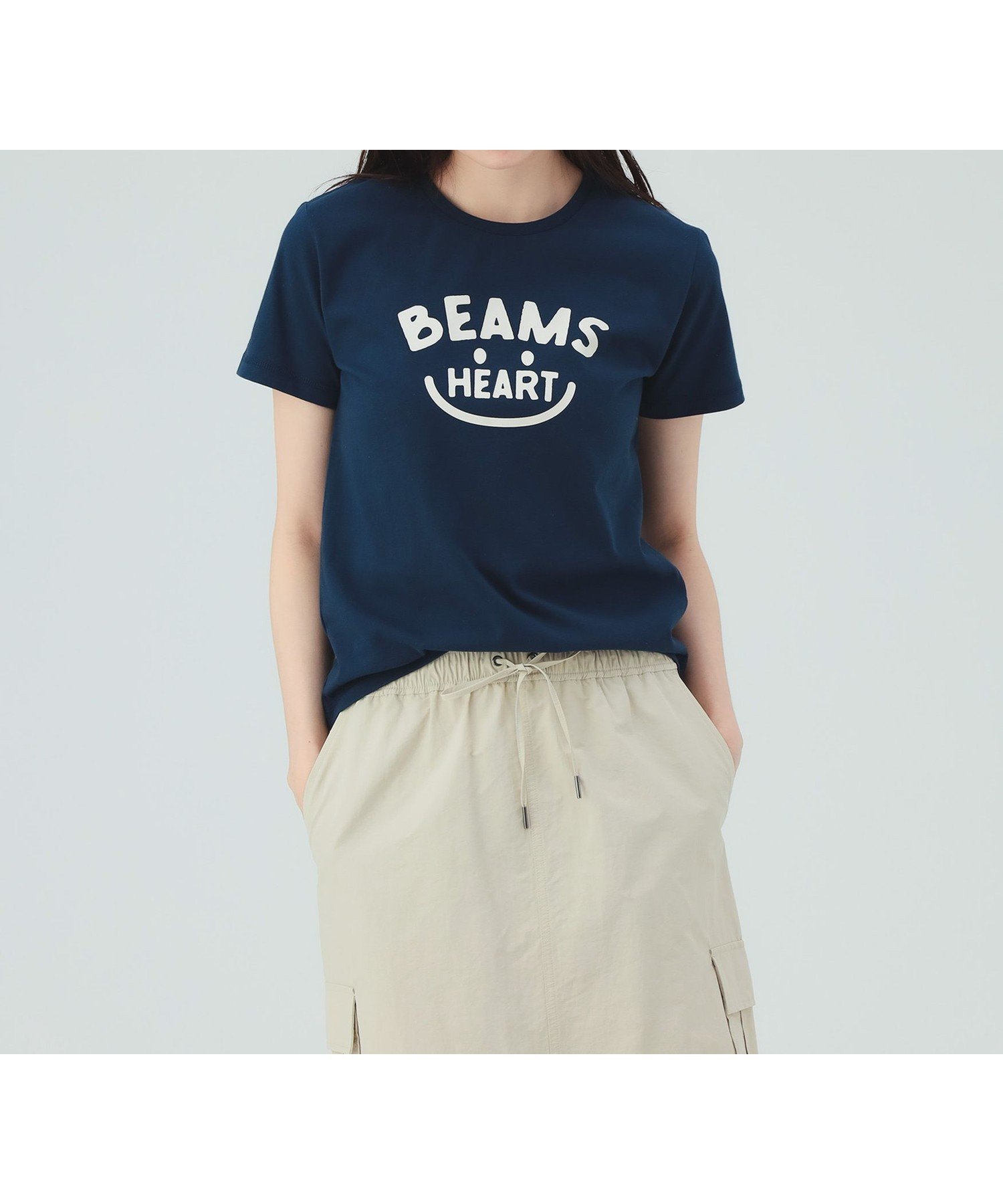 【ビームス ハート/BEAMS HEART】のスマイルロゴ Tシャツ(M~L) 26SS ウォッシャブル 定番 ロゴT インテリア・キッズ・メンズ・レディースファッション・服の通販 founy(ファウニー) 　ファッション　Fashion　レディースファッション　Fashion for Women　トップス・カットソー　Cut & Sew Tops　シャツ・ブラウス・オフィスカジュアル　Elegant Blouses & Button-Ups　ロングTシャツ・Tシャツ　Longline T-Shirts & Tees　2026年　2026　2026春夏・S/S　Spring/Summer 2026 SS26　おすすめ　Recommended / Our Picks　インナー　Innerwear　ウォッシャブル　Machine Washable　コンパクト　Compact, Small Size　シンプル　Simple, Minimal　ジャケット　Jacket, Outerwear　パーカー　Hoodie, Parka　人気　Popular, Best Seller　定番　Standard, Basic Item　NAVY|ID: prp329100004986574 ipo3291000000037351641