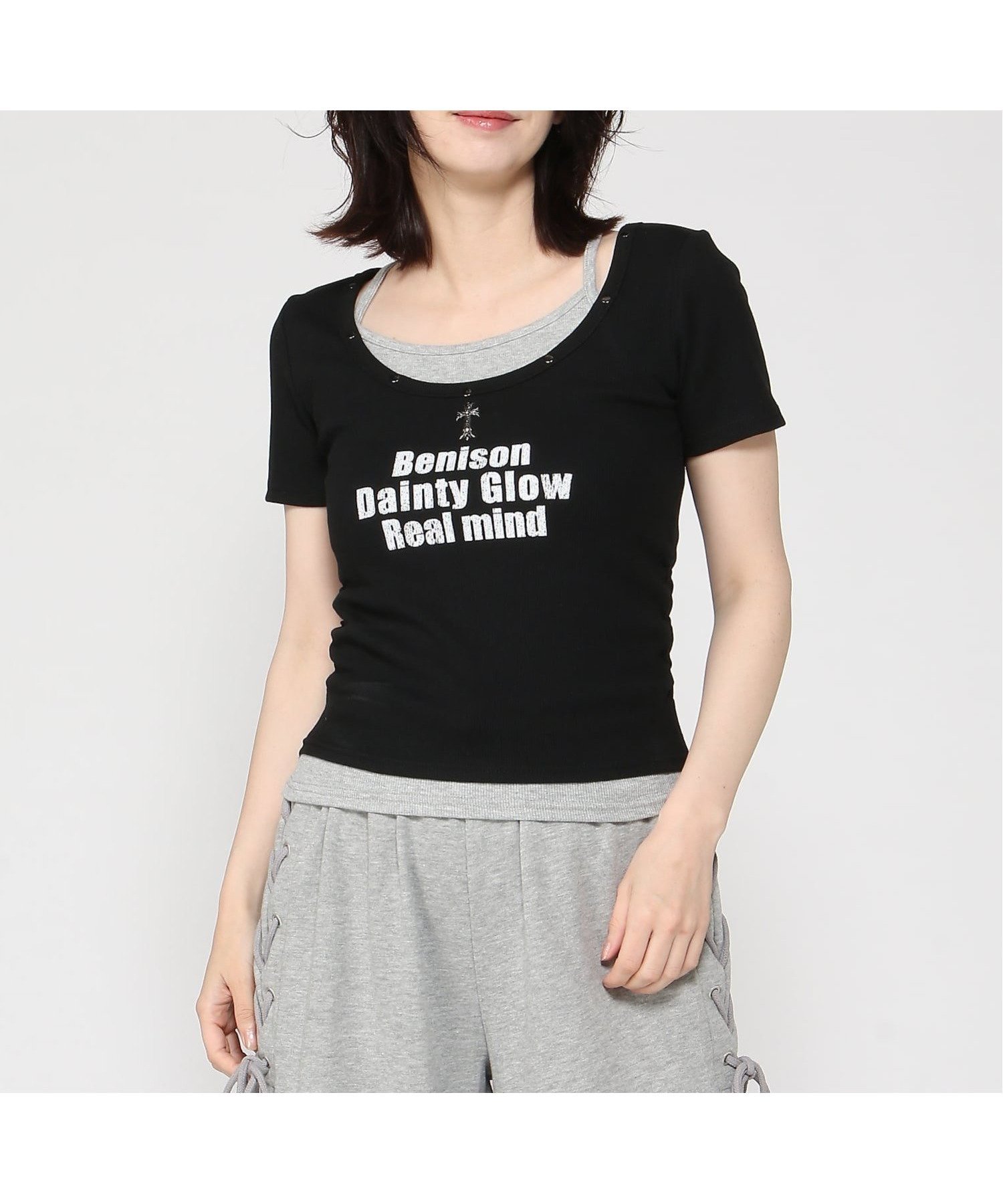 【イング/INGNI】のINGNI/スタッズ付レイヤードリブロゴTOPs インテリア・キッズ・メンズ・レディースファッション・服の通販 founy(ファウニー) 　ファッション　Fashion　レディースファッション　Fashion for Women　トップス・カットソー　Cut & Sew Tops　スタッズ　Studs, Metal Accents　クロ/グレー|ID: prp329100004986592 ipo3291000000037351766
