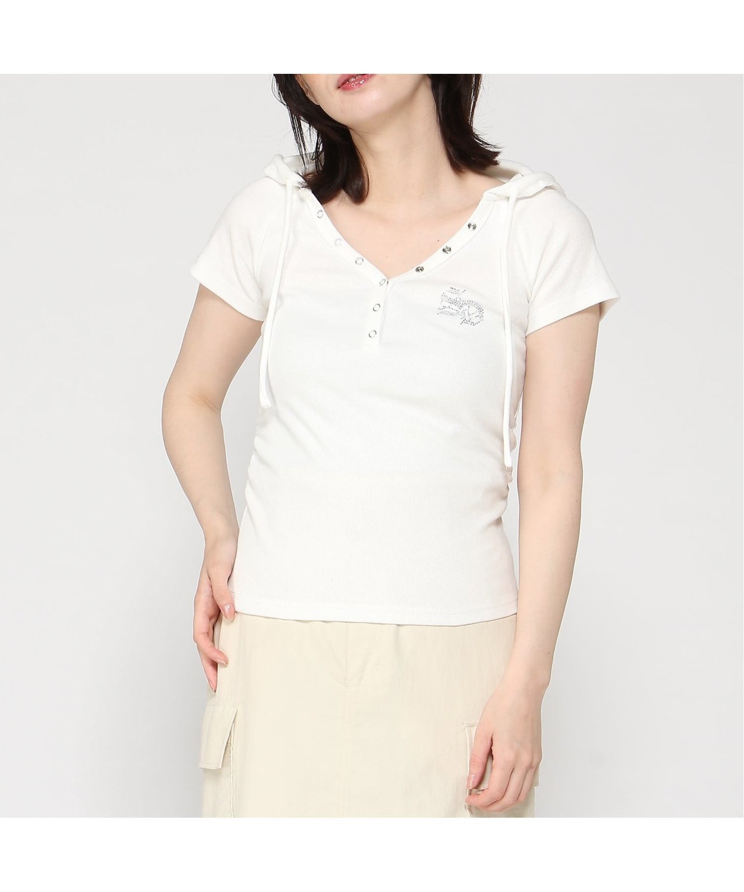 【イング/INGNI】のINGNI/ヘンリーNフードリブTOPs インテリア・キッズ・メンズ・レディースファッション・服の通販 founy(ファウニー) 　ファッション　Fashion　レディースファッション　Fashion for Women　トップス・カットソー　Cut & Sew Tops　ギャザー　Gathered, Ruffled　クール　Cool, Chic　ストーン　Stone, Gem-Like　スマホ　Smartphone, Mobile Device　ベーシック　Basic, Essential　オフホワイト|ID: prp329100004986593 ipo3291000000037351770
