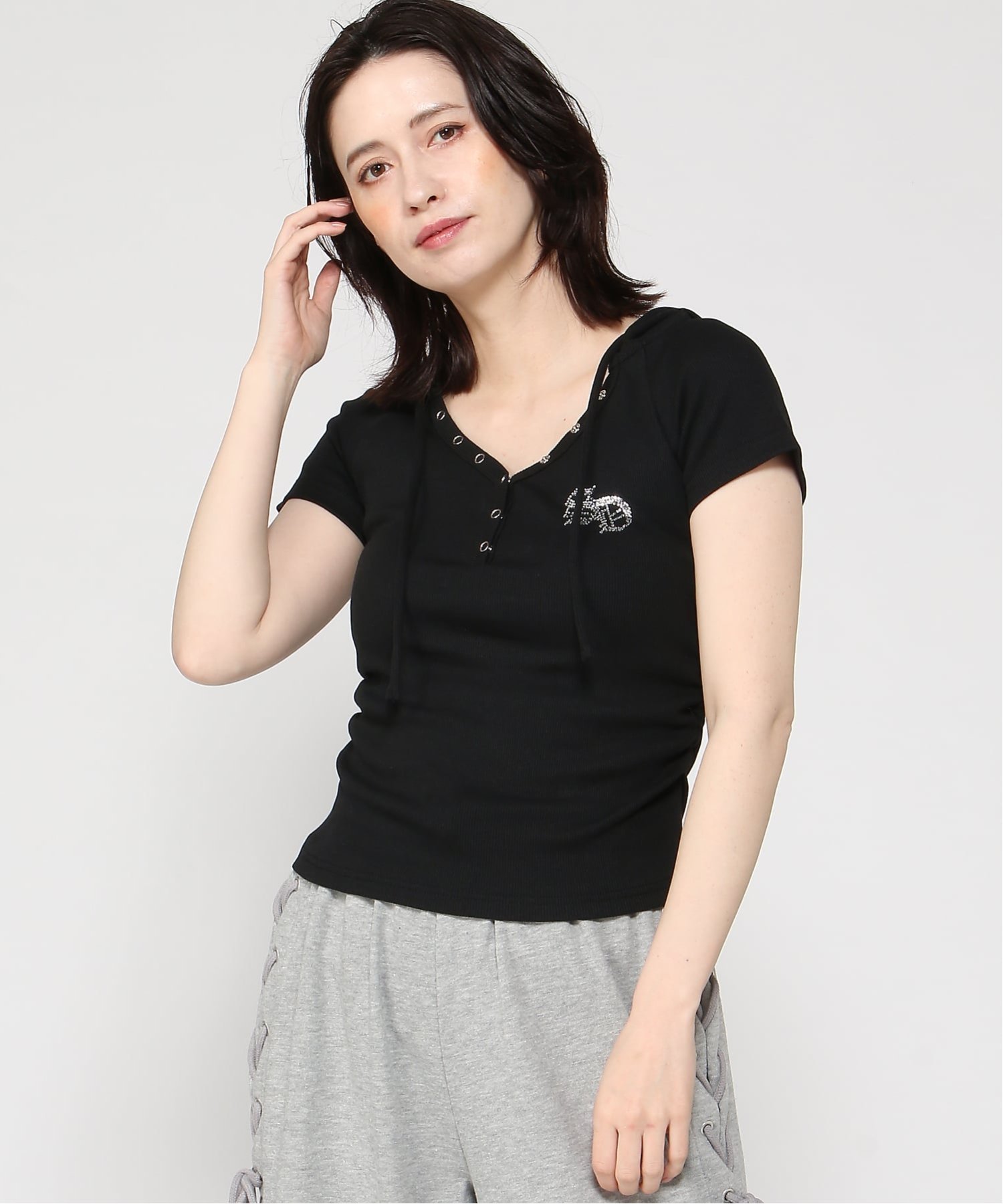 【イング/INGNI】のINGNI/ヘンリーNフードリブTOPs インテリア・キッズ・メンズ・レディースファッション・服の通販 founy(ファウニー) 　ファッション　Fashion　レディースファッション　Fashion for Women　トップス・カットソー　Cut & Sew Tops　ギャザー　Gathered, Ruffled　クール　Cool, Chic　ストーン　Stone, Gem-Like　スマホ　Smartphone, Mobile Device　ベーシック　Basic, Essential　クロ|ID: prp329100004986593 ipo3291000000037351771