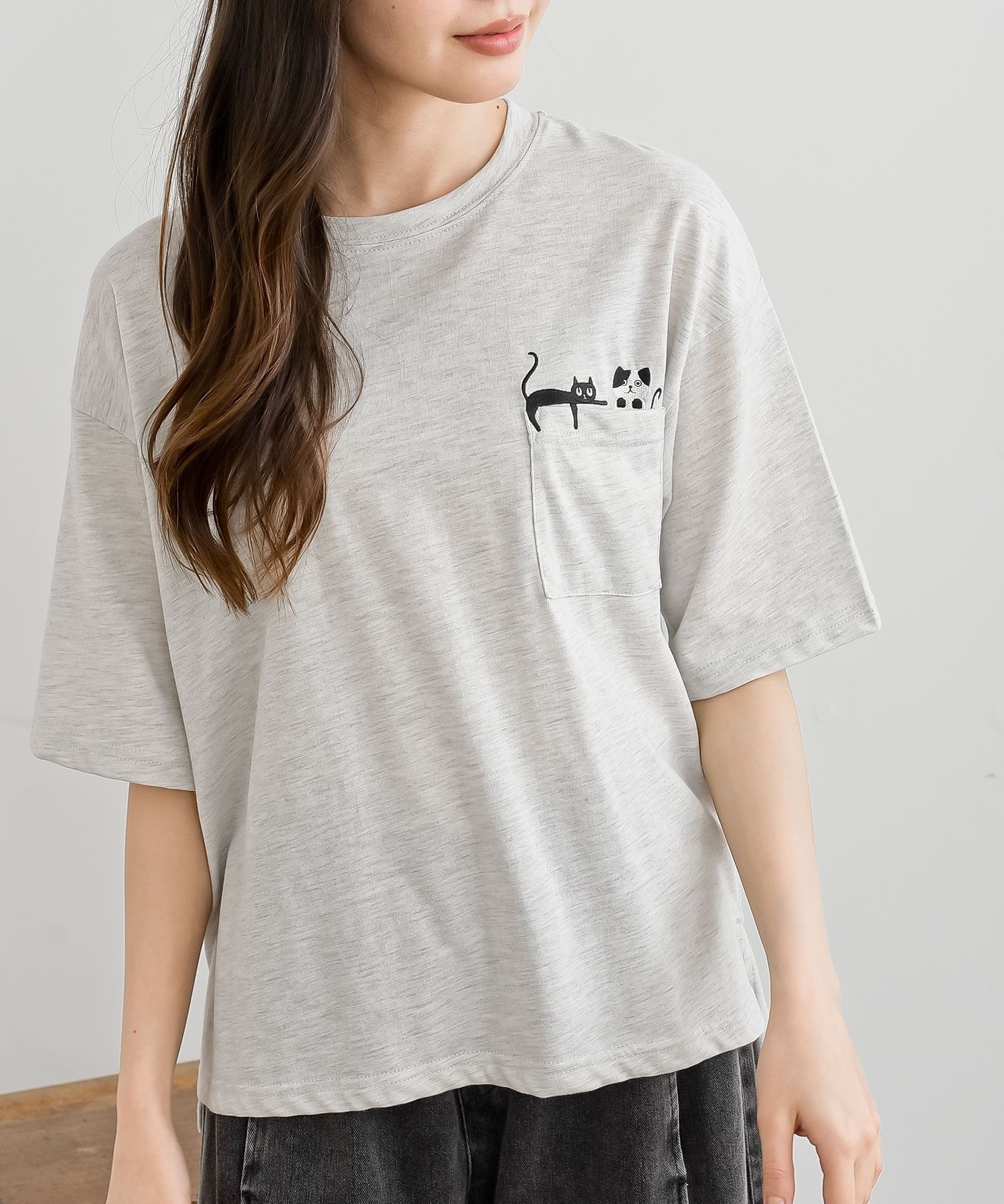 【アールピーエス/rps】のペアーキャット刺繍ポケットT 大人の最旬トレンドファッション&コーディネート founy(ファウニー) ファッション Fashion レディースファッション Fashion for Women カットソー Cut and Sewn Top ショルダー Shoulder, Shoulder Strap スリット Slit, Slit Detail ドロップ Drop Shoulder, Dropped Style ポケット Pocket, Pocket Detail ワンポイント One Point, Statement Accent 猫 Cat, Kitty other-1|ID: prp329100004986605 ipo3291000000037351831