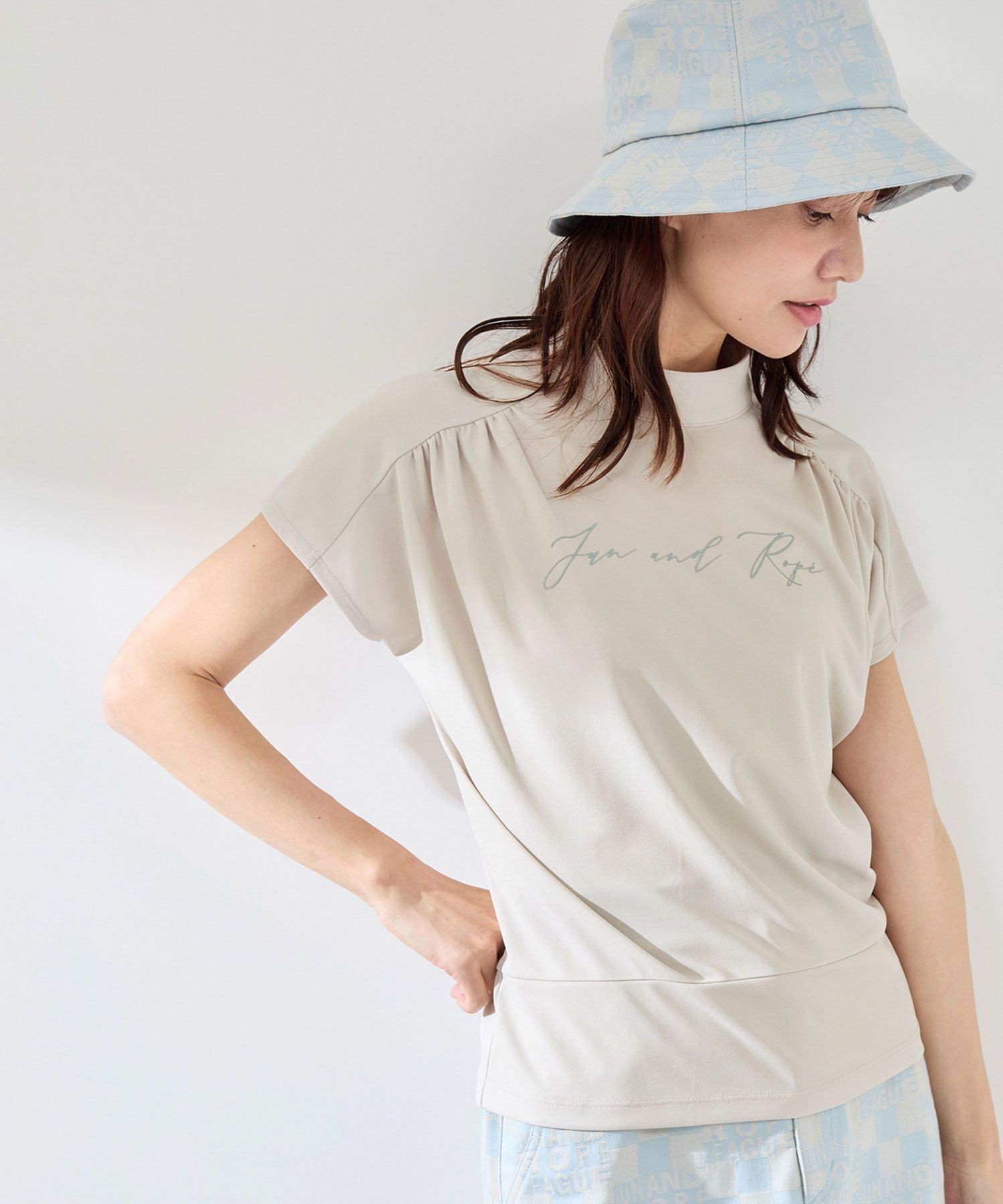 【ジュンアンドロペ/JUN&ROPE】の【UV】【接触冷感】強撚スムースギャザープルオーバー インテリア・キッズ・メンズ・レディースファッション・服の通販 founy(ファウニー) 　ファッション　Fashion　レディースファッション　Fashion for Women　トップス・カットソー　Cut & Sew Tops　カジュアルプルオーバー・ニットトップス　Pullovers & Knit Tops / Casual Pullovers　ギャザー　Gathered, Ruffled　ゴルフ　Golf　スリーブ　Sleeve, Long Sleeve / Short Sleeve　フレンチ　French, French Style　ポケット　Pocket, Pocket Detail　人気　Popular, Best Seller　夏　Summer　軽量　Lightweight, Ultra Light　ベージュ(27)|ID: prp329100004986606 ipo3291000000037351839