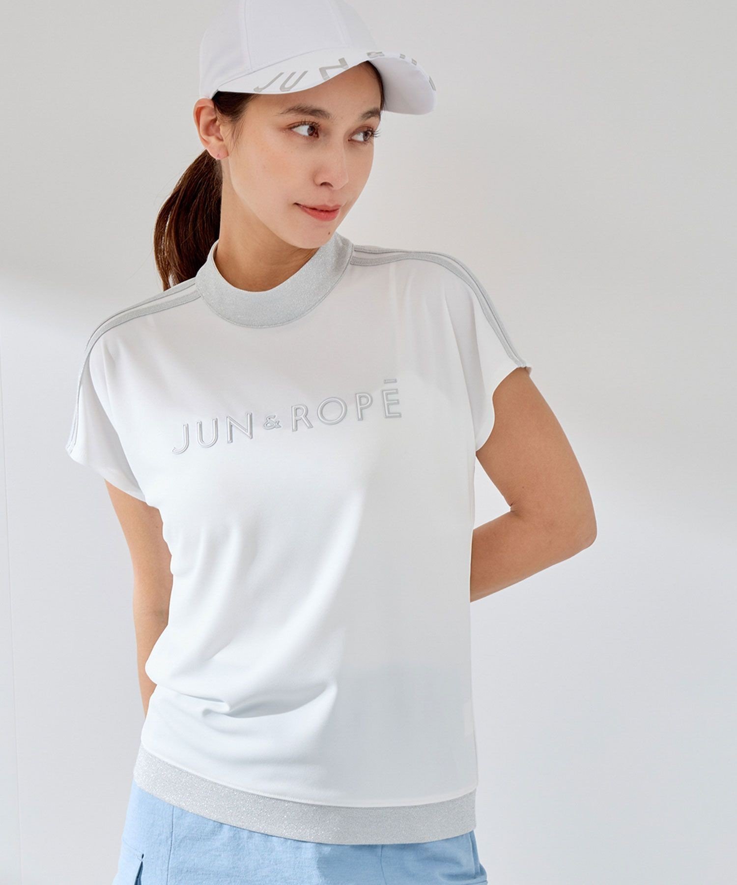 【ジュンアンドロペ/JUN&ROPE】の【接触冷感】【吸水速乾】フロントロゴラメコンビプルオーバー インテリア・キッズ・メンズ・レディースファッション・服の通販 founy(ファウニー) 　ファッション　Fashion　レディースファッション　Fashion for Women　トップス・カットソー　Cut & Sew Tops　カジュアルプルオーバー・ニットトップス　Pullovers & Knit Tops / Casual Pullovers　コンビ　Combo, Combination Style　ゴルフ　Golf　スリーブ　Sleeve, Long Sleeve / Short Sleeve　フレンチ　French, French Style　ポケット　Pocket, Pocket Detail　エレガント 上品　Elegant　人気　Popular, Best Seller　吸水　Absorbent, Quick-Dry　ホワイト(10)|ID: prp329100004986607 ipo3291000000037351842