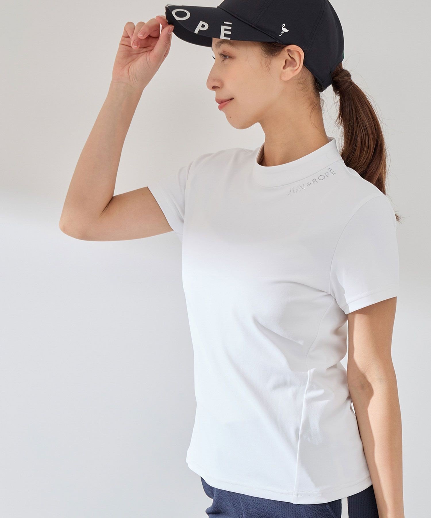 【ジュンアンドロペ/JUN&ROPE】のラインストーン半袖モックプルオーバー インテリア・キッズ・メンズ・レディースファッション・服の通販 founy(ファウニー) 　ファッション　Fashion　レディースファッション　Fashion for Women　トップス・カットソー　Cut & Sew Tops　カジュアルプルオーバー・ニットトップス　Pullovers & Knit Tops / Casual Pullovers　シンプル　Simple, Minimal　ストレッチ　Stretch, Stretchy Fabric　ストーン　Stone, Gem-Like　人気　Popular, Best Seller　ポケット　Pocket, Pocket Detail　半袖　Short Sleeve, Half Sleeve　エレガント 上品　Elegant　ゴルフ　Golf　ホワイト(10)|ID: prp329100004986608 ipo3291000000037351847