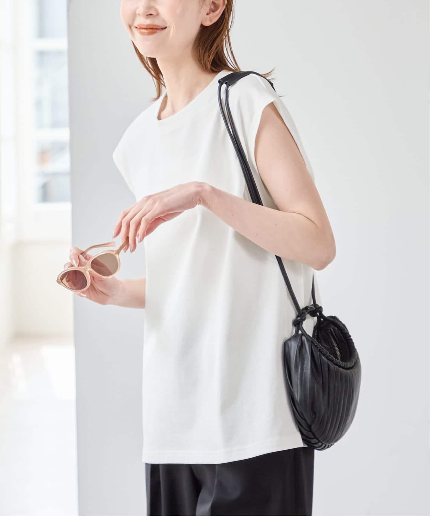 【ユーバイ スピック&スパン/U by Spick&Span】のサイドスリットノースリーブ 大人の最旬トレンドファッション＆コーディネート founy(ファウニー) 　ファッション　Fashion　レディースファッション　Fashion for Women　トップス・カットソー　Cut & Sew Tops　キャミソール&ノースリーブ　Camisoles & Sleeveless Tops　シンプル　Simple, Minimal　スタイリッシュ　Stylish, Fashionable　スリット　Slit, Slit Detail　バランス　Balance, Style Balance　ボトム　Bottoms, Lower Wear　エレガント 上品　Elegant　人気　Popular, Best Seller　 other-1|ID: prp329100004986626 ipo3291000000037351929
