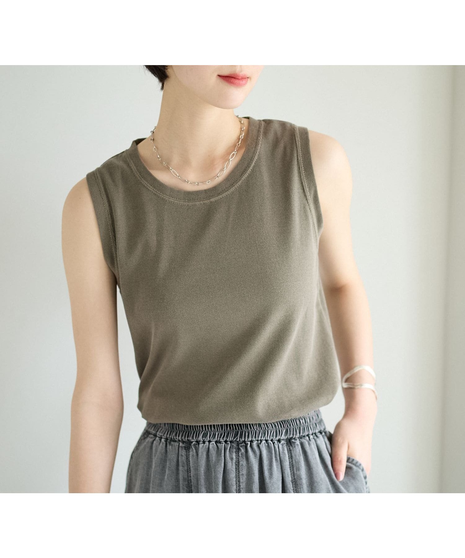 【ベイフロー/BAYFLOW】のピグメントリブノースリーブTシャツ 大人の最旬トレンドファッション＆コーディネート founy(ファウニー) 　ファッション　Fashion　レディースファッション　Fashion for Women　トップス・カットソー　Cut & Sew Tops　キャミソール&ノースリーブ　Camisoles & Sleeveless Tops　シャツ・ブラウス・オフィスカジュアル　Elegant Blouses & Button-Ups　ロングTシャツ・Tシャツ　Longline T-Shirts & Tees　おすすめ　Recommended / Our Picks　インナー　Innerwear　コンパクト　Compact, Small Size　ストレッチ　Stretch, Stretchy Fabric　ノースリーブ　Sleeveless, No-Sleeve　ボトム　Bottoms, Lower Wear　羽織　Haori, Light Jacket　 other-1|ID: prp329100004986635 ipo3291000000037351974