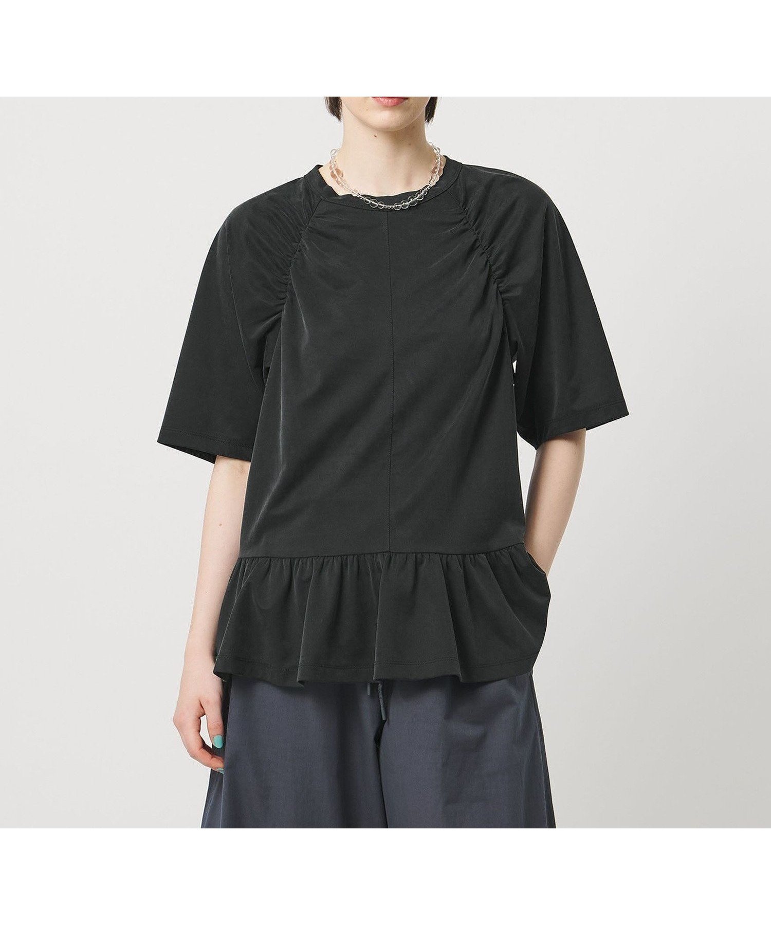 【ユナイテッドアローズ/UNITED ARROWS】のASTRAET ギャザー フレア クルーネックカットソー インテリア・キッズ・メンズ・レディースファッション・服の通販 founy(ファウニー) 　ファッション　Fashion　レディースファッション　Fashion for Women　トップス・カットソー　Cut & Sew Tops　カットソー・ベーシックTシャツ　Cut-and-Sewn Tops / Stretch Tees & Basics　ヴィンテージ　Vintage Style　キュプラ　Cupro, Eco Fabric　ギャザー　Gathered, Ruffled　ストレート　Straight, Straight Cut　スリーブ　Sleeve, Long Sleeve / Short Sleeve　フレア　Flare, Flared　ペプラム　Peplum, Flared Hem　ボトム　Bottoms, Lower Wear　ワイド　Wide, Wide Fit　おすすめ　Recommended / Our Picks　BLACK|ID: prp329100004986640 ipo3291000000037352005