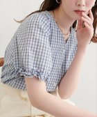 【ナチュラルクチュール/natural couture】の袖口フリルVネックブラウス 大人の最旬トレンドファッション＆コーディネート founy(ファウニー) ファッション Fashion レディースファッション Fashion for Women トップス・カットソー Cut & Sew Tops シャツ・ブラウス・オフィスカジュアル Elegant Blouses & Button-Ups Vネックトップス V-Neck Tops / V-Cut Neckline Shirts アクセサリー Fashion Accessories シンプル Simple, Minimal チェック Check, Plaid, Tartan デコルテ Décolleté, Neckline デニム Denim, Jeans Material ネックレス Necklace, Pendant Necklace ビーチ Beach, Seaside フリル Frill, Ruffle フレア Flare, Flared 再入荷 Restock / Back in Stock おすすめ Recommended / Our Picks 夏 Summer エレガント 上品 Elegant 2026年 2026 2026春夏・S/S Spring/Summer 2026 SS26 thumbnail サックスブルー|ID: prp329100004986670 ipo3291000000037352879