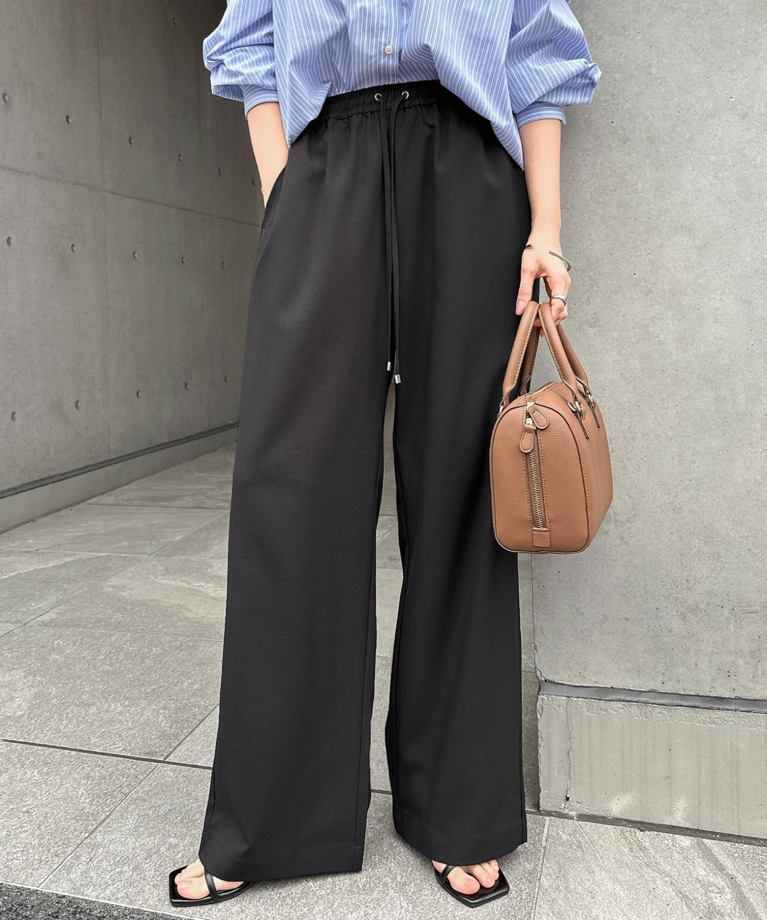 【アンドミー/andme】のとろみ イージー ワイド パンツ インテリア・キッズ・メンズ・レディースファッション・服の通販 founy(ファウニー) ファッション Fashion レディースファッション Fashion for Women パンツ Pants & Trousers シルバー Silver, Metallic Silver ストレッチ Stretch, Stretchy Fabric とろみ Fluid, Flowy Fabric ポケット Pocket, Pocket Detail 楽ちん Easy Fit, Comfortable ワイド Wide, Wide Fit エレガント 上品 Elegant ブラック|ID: prp329100004986675 ipo3291000000037352910