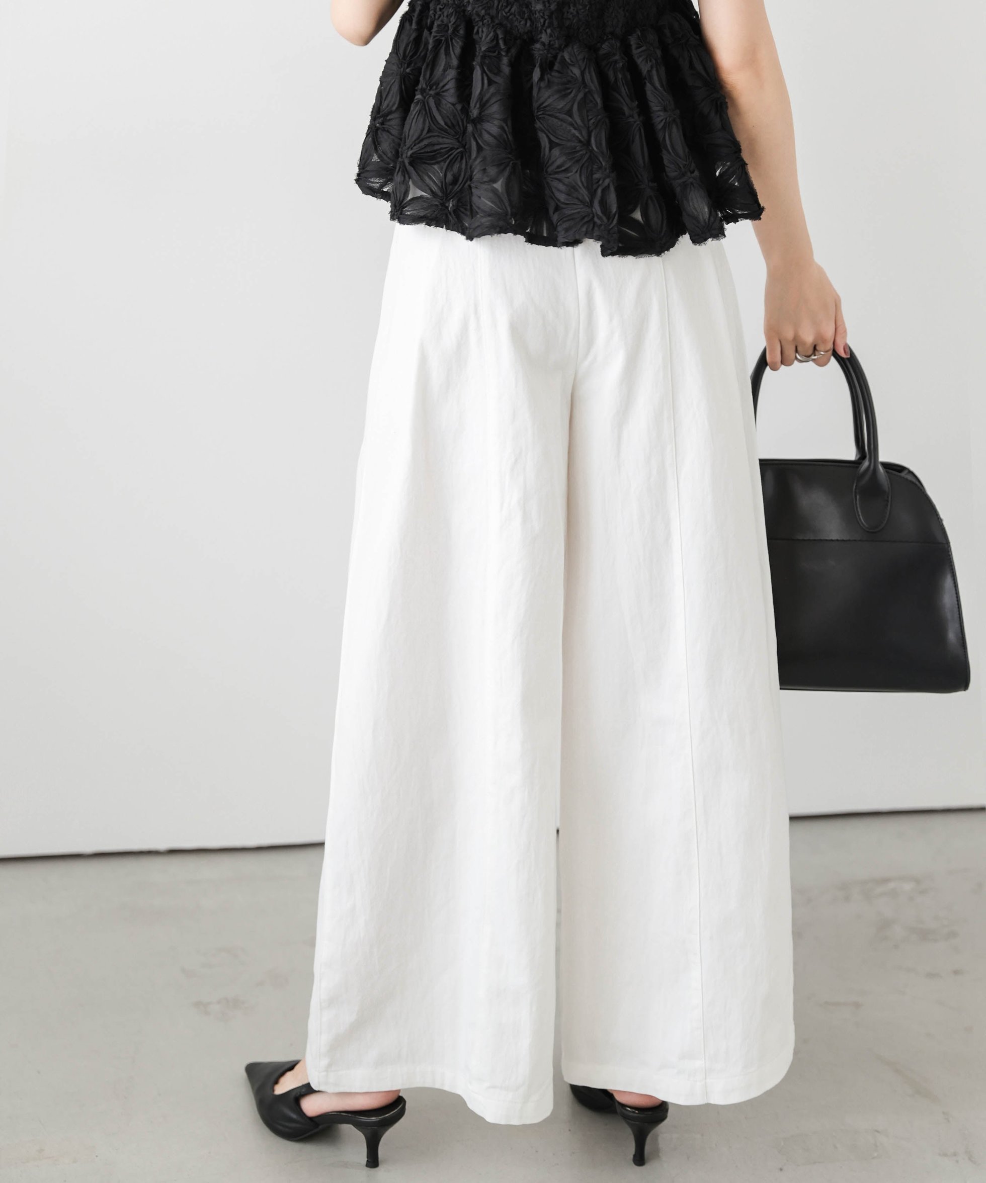 【ラジュール/Lajour】の【日本製】ワイドツイルパンツ インテリア・キッズ・メンズ・レディースファッション・服の通販 founy(ファウニー) 　ファッション　Fashion　レディースファッション　Fashion for Women　パンツ　Pants & Trousers　ショート　Short, Short Length　センター　Center, Center Line　ツイル　Twist, Twisted Detail　トレンド　Trend, Trending Now　ポケット　Pocket, Pocket Detail　リラックス　Relax, Relaxed Fit　ロング　Long, Long-Length　ワイド　Wide, Wide Fit　おすすめ　Recommended / Our Picks　日本製　Made In Japan　エレガント 上品　Elegant　ホワイト|ID: prp329100004986683 ipo3291000000037352963